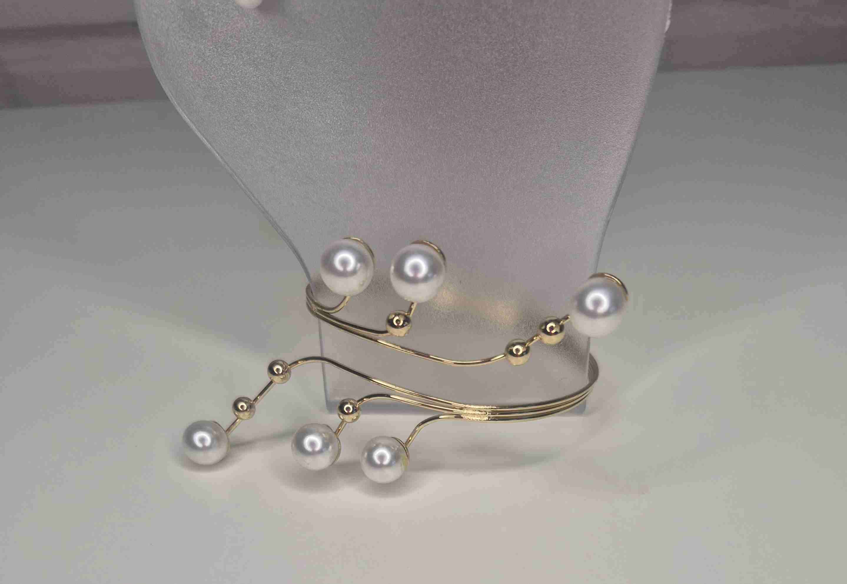 Conjunto de joyería perlas doradas - miniatura 3