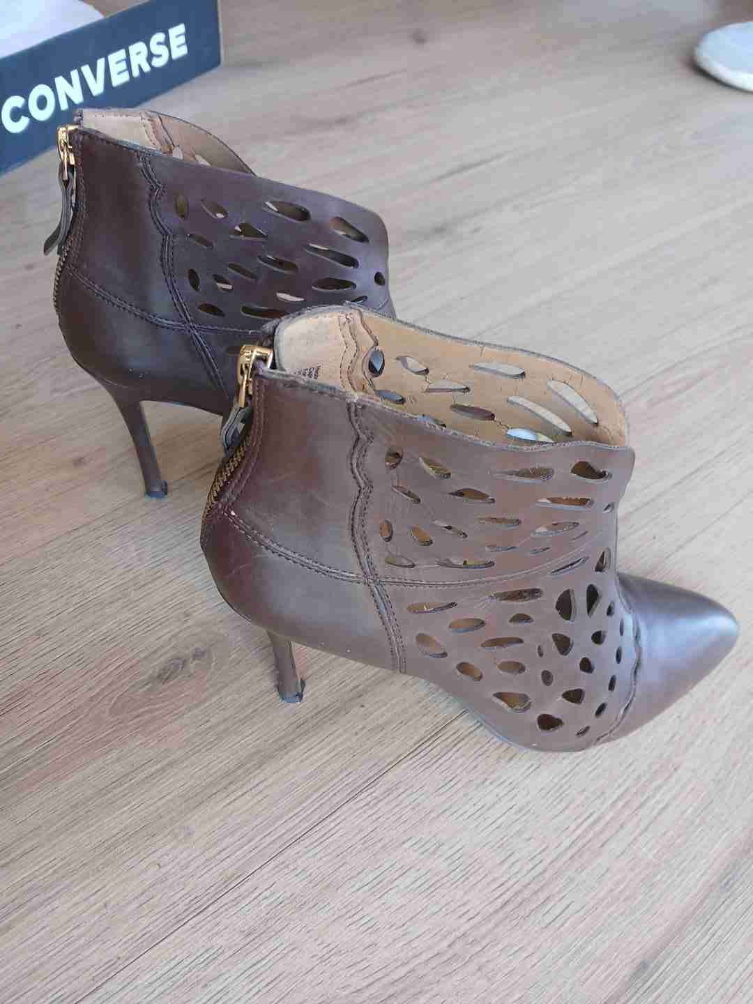 Botines de cuero calado marrón - 3