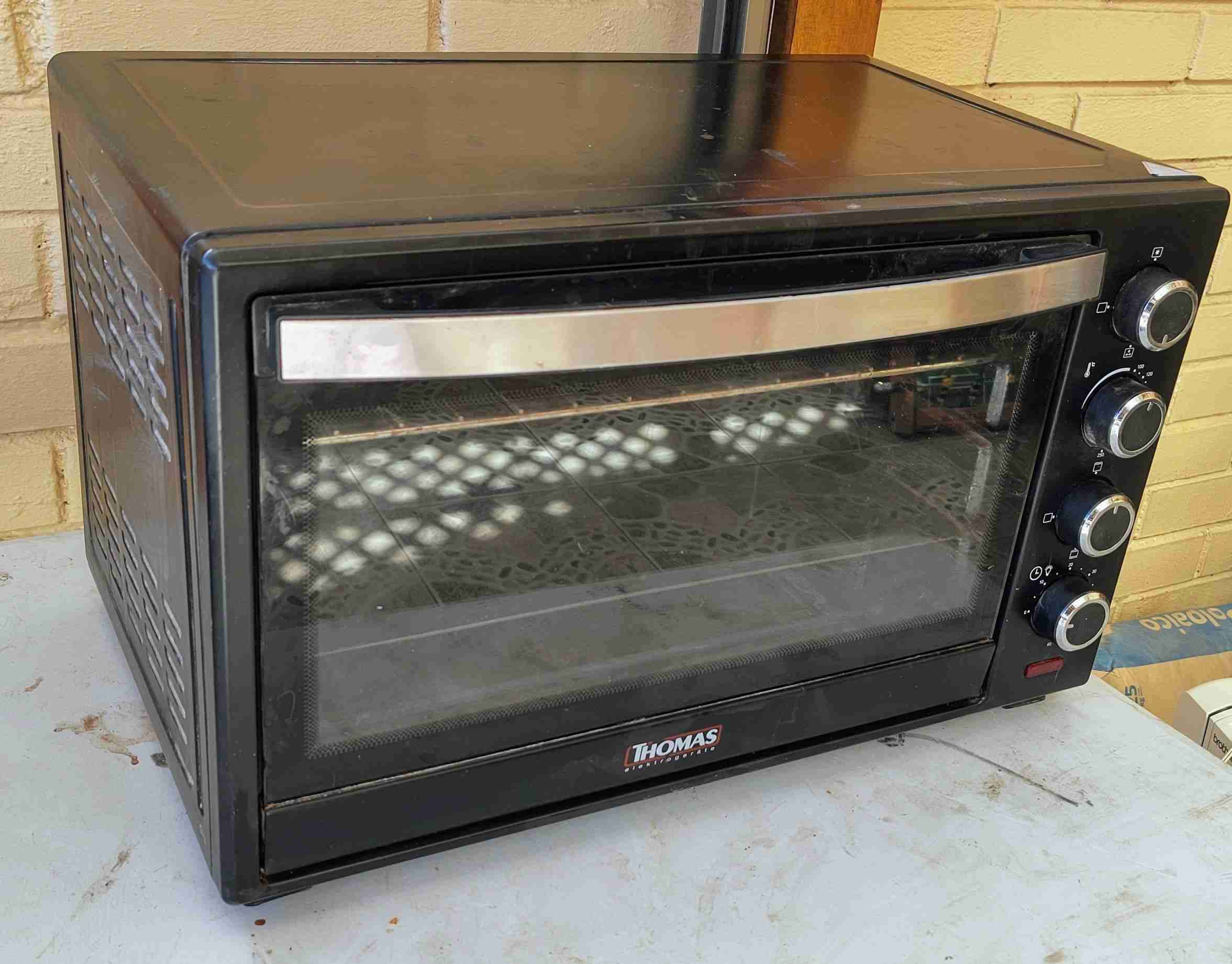 Horno eléctrico Thomas negro - miniatura 2