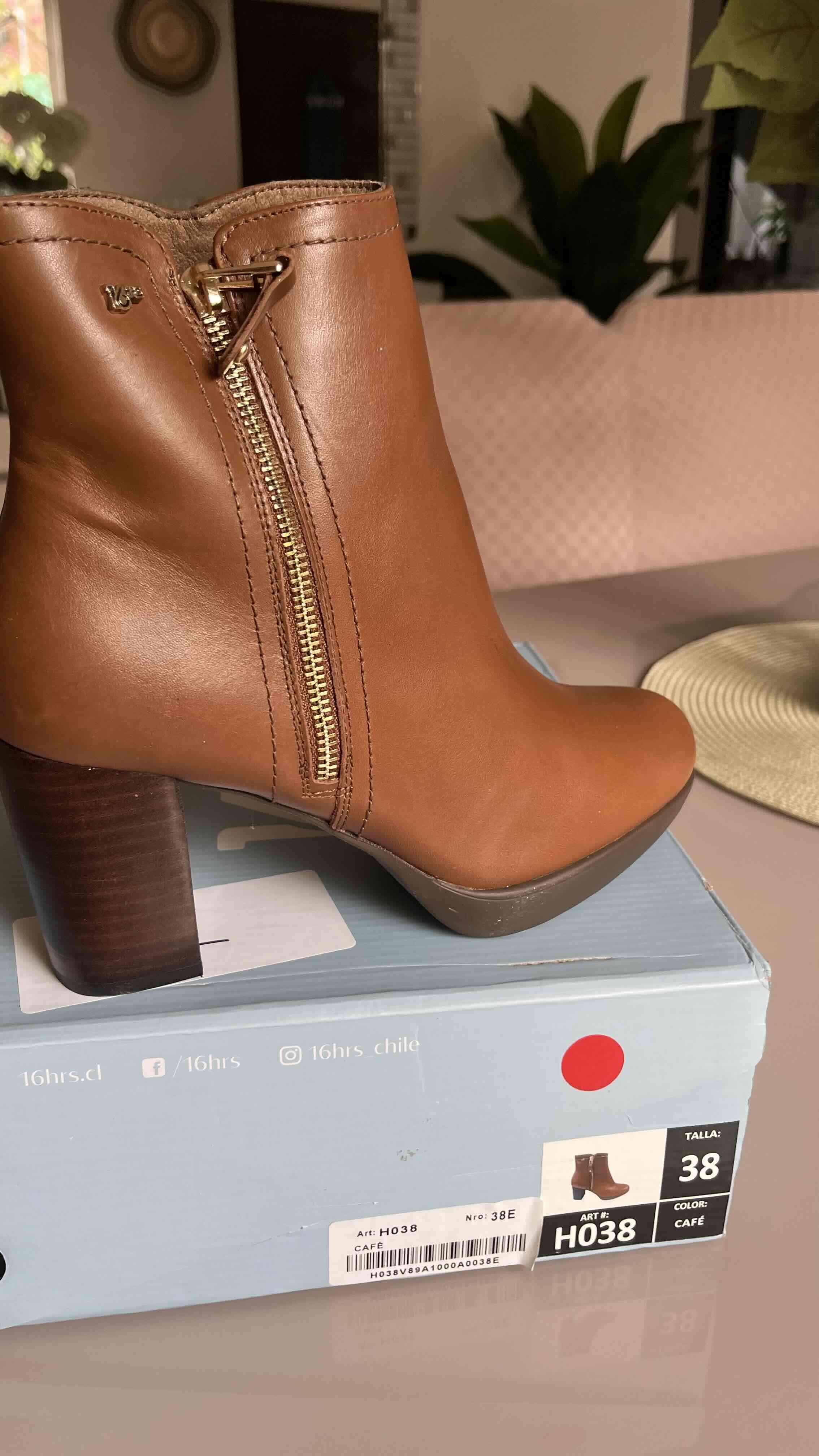 Botines marrones de cuero con tacón - miniatura 2