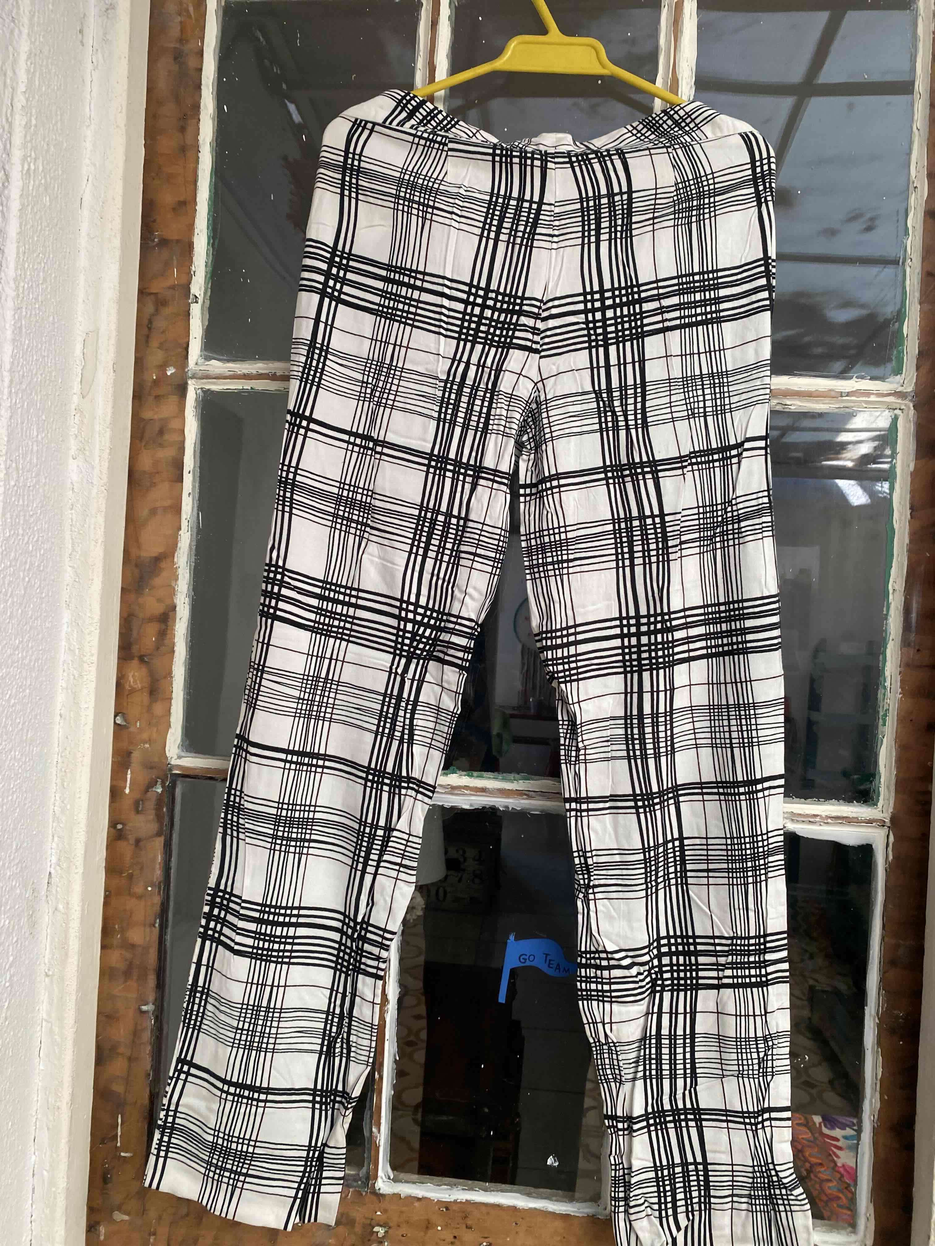 Pantalón a cuadros blanco y negro - miniatura 2