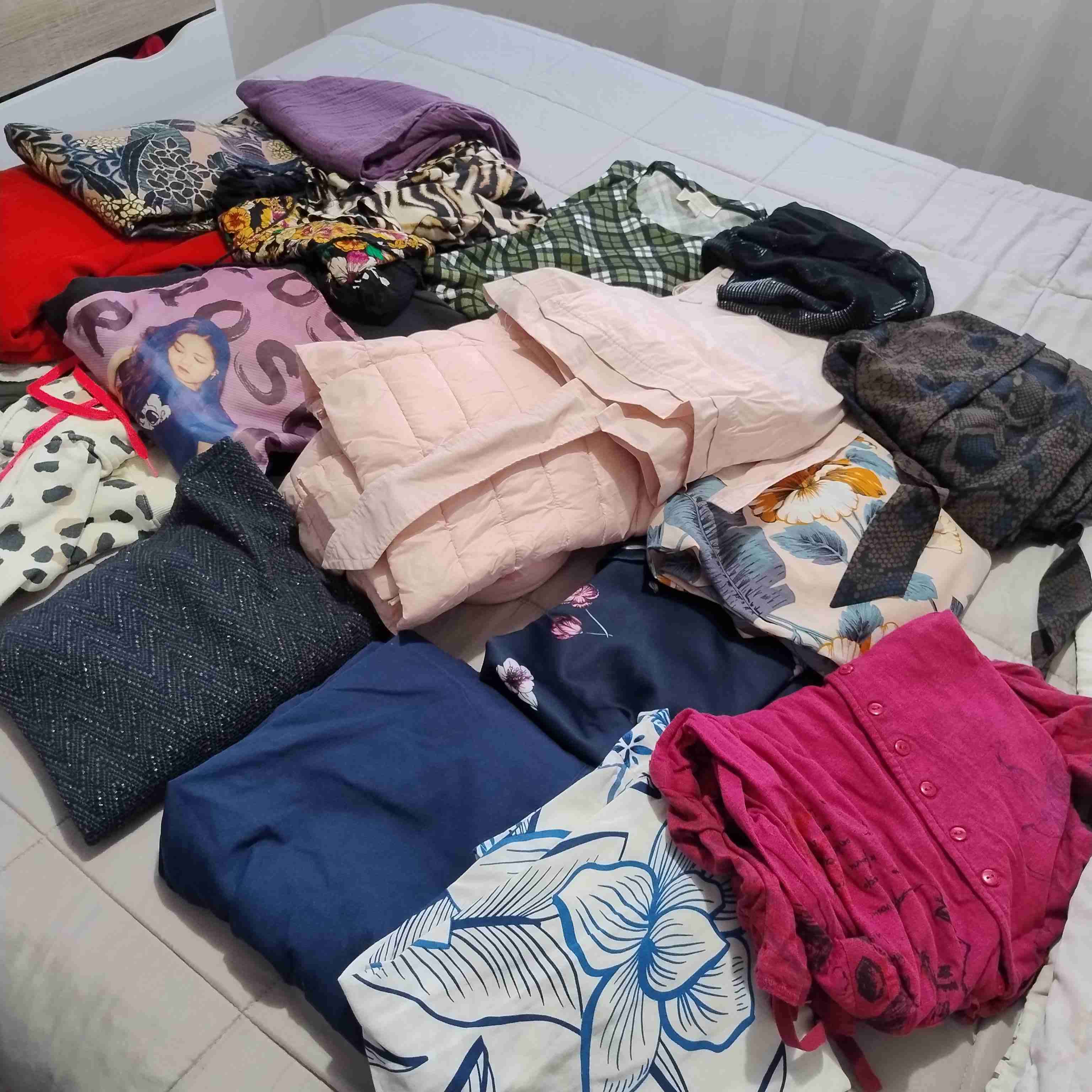 Lote de ropa variada para mujer - miniatura 2