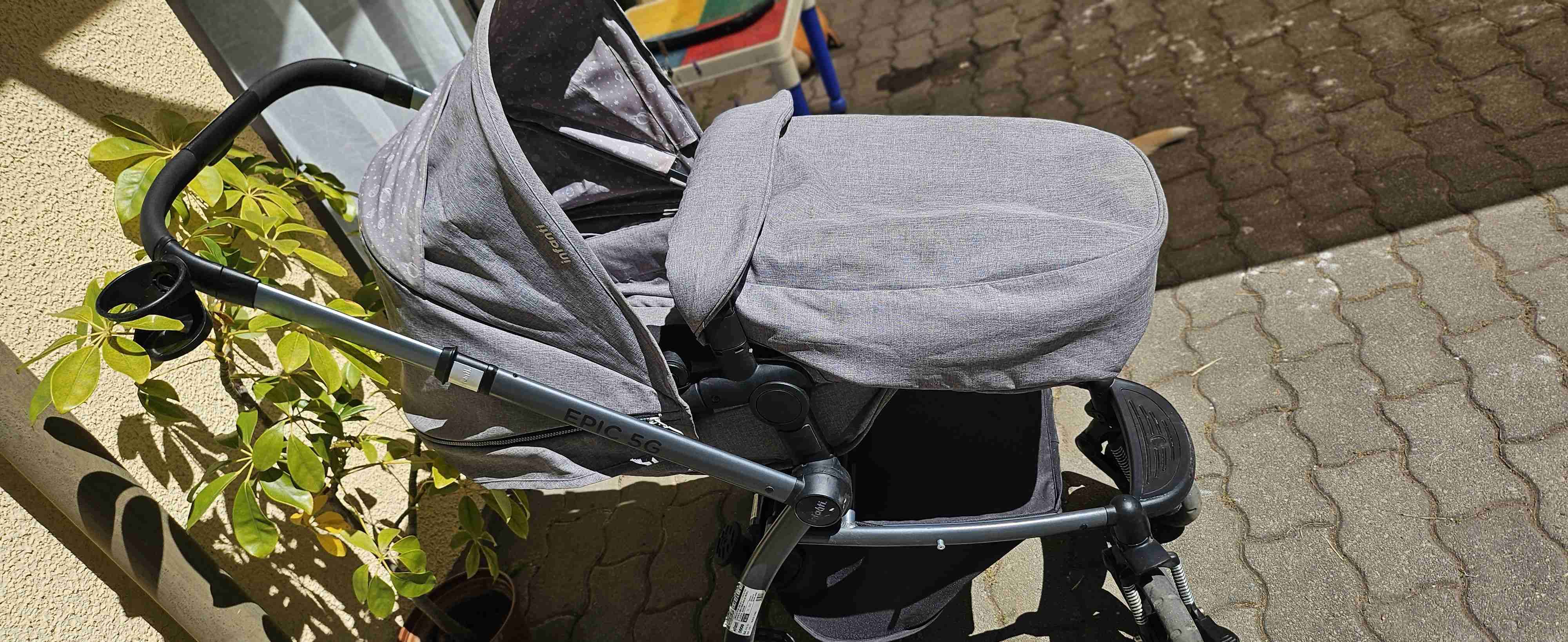 Coche para bebé gris plegable - miniatura 1