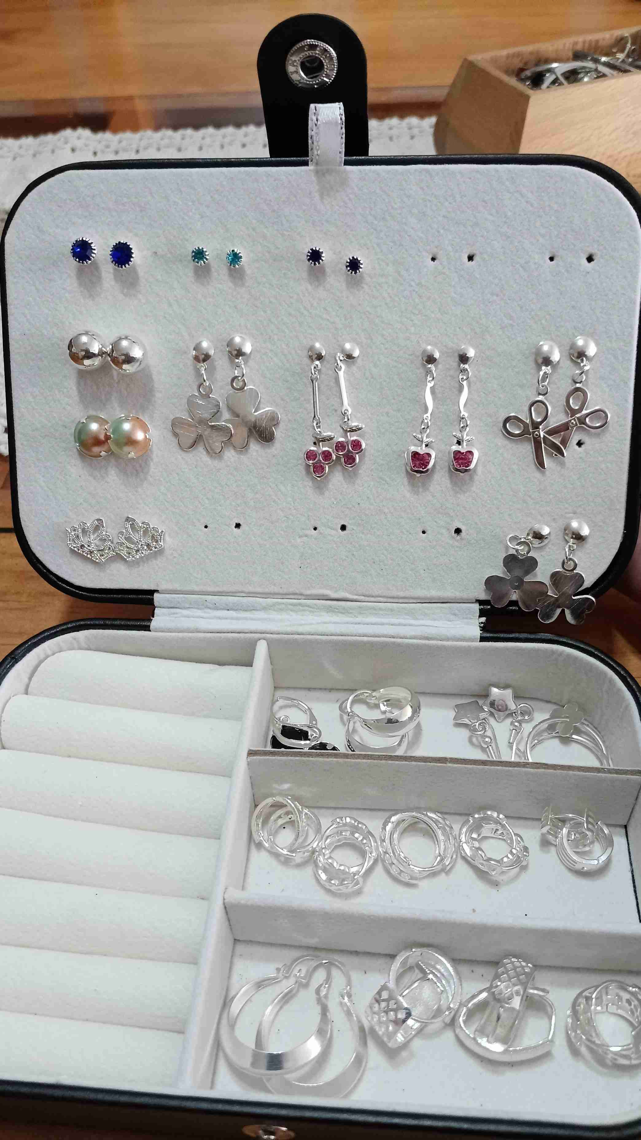 Set de aros variados plateados