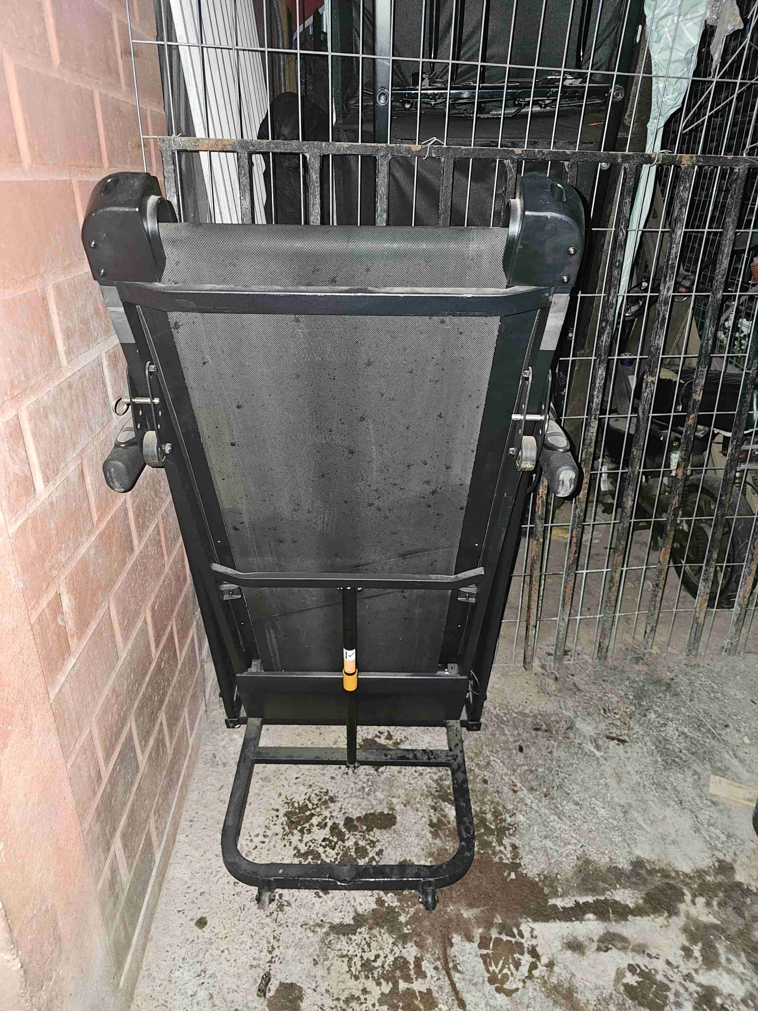 Maquina trotadora eléctrica usada - miniatura 3