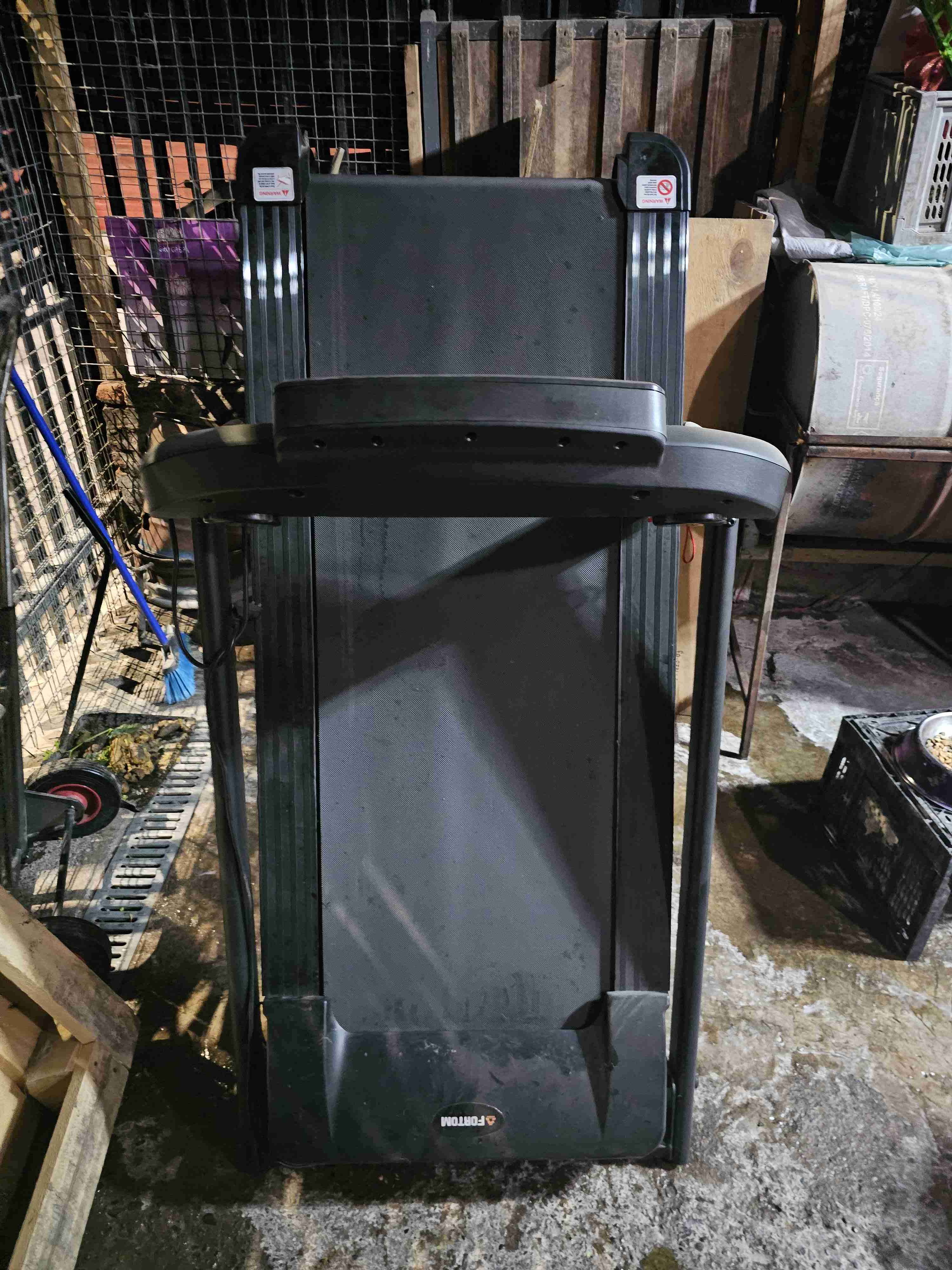 Maquina trotadora eléctrica usada - miniatura 4