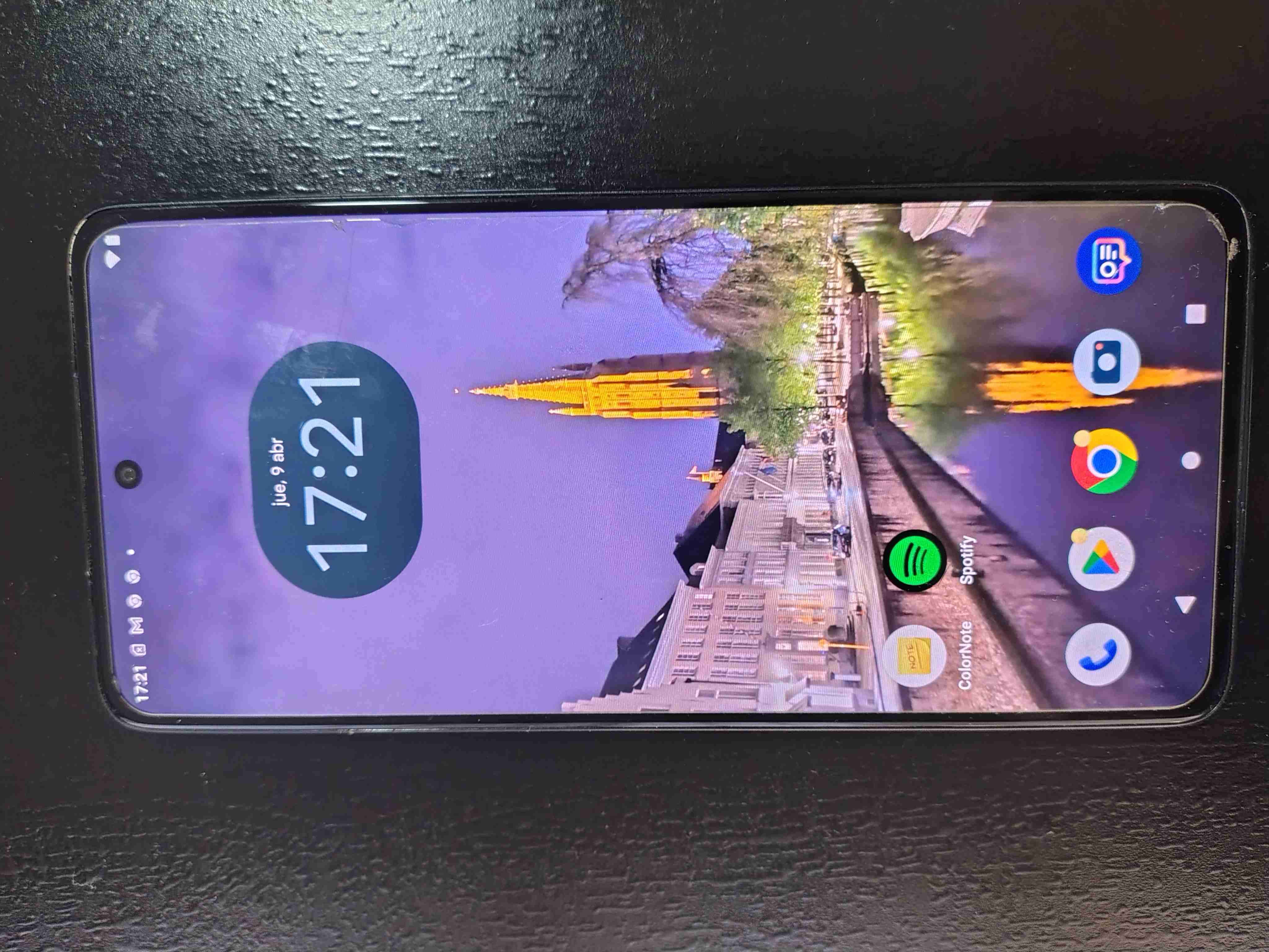 Smartphone Android en buen estado - miniatura 1