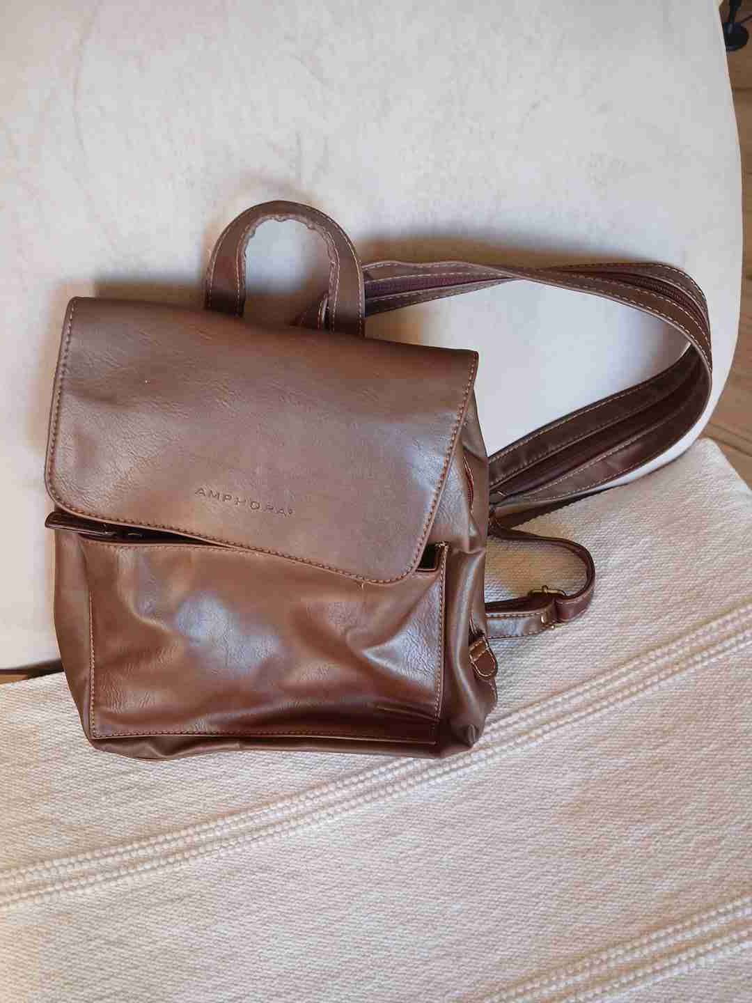 Bolso negro grande con detalle dorado - miniatura 4