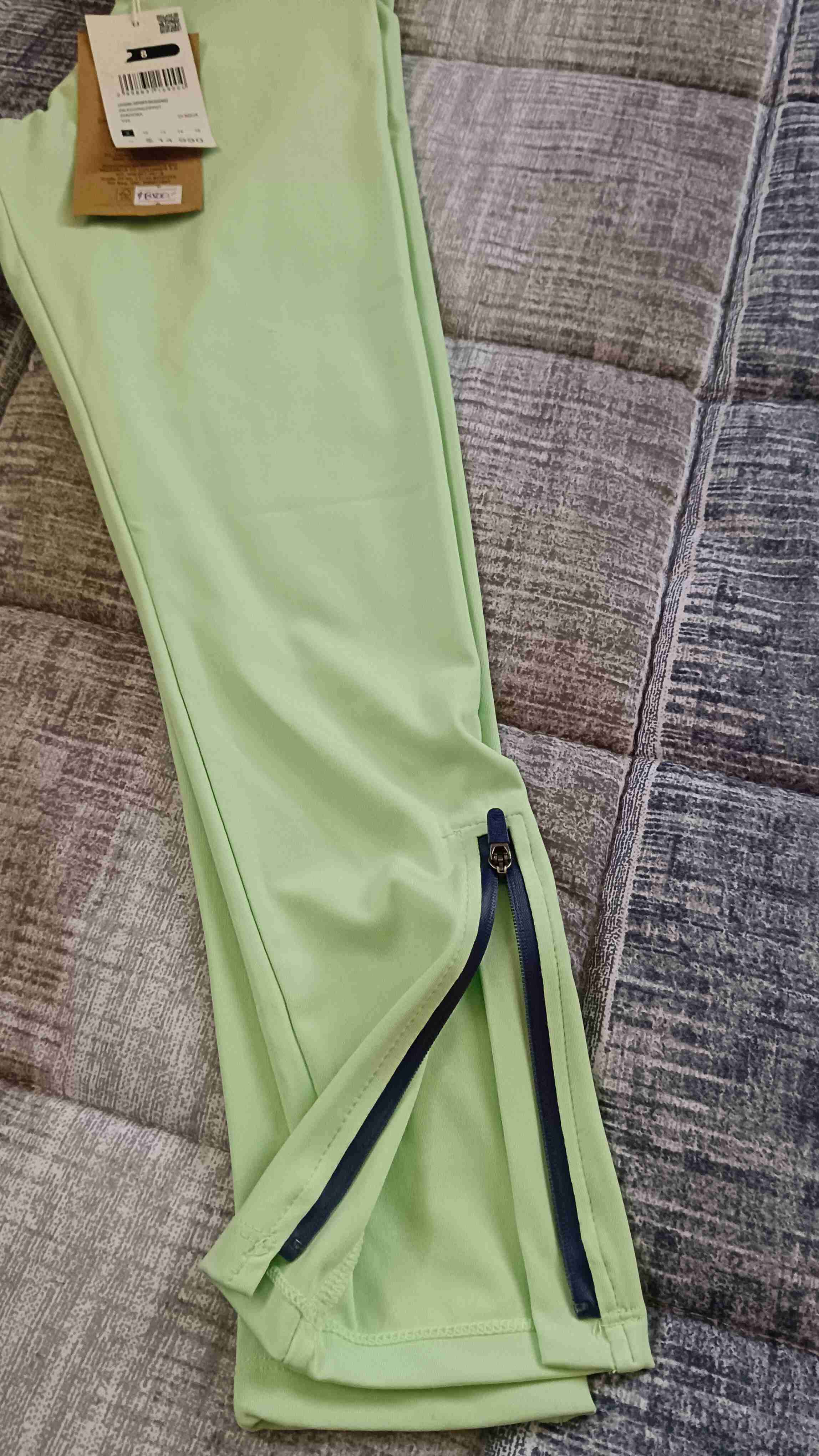 Calzas deportivas verde claro - miniatura 2