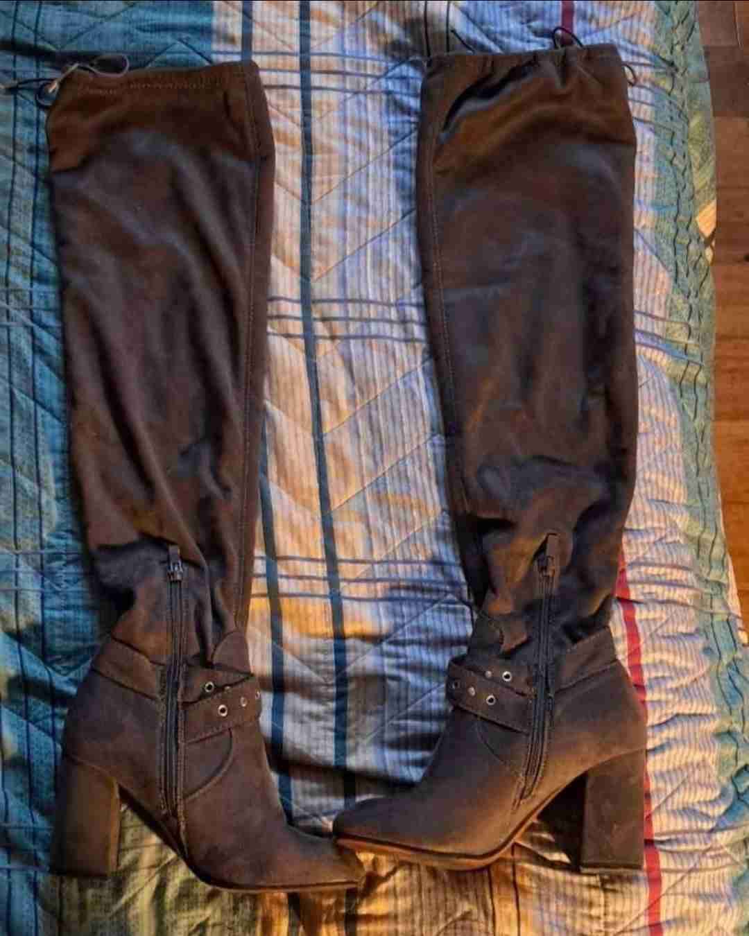 Botas altas negras con tacón, Vía Uno - miniatura 2