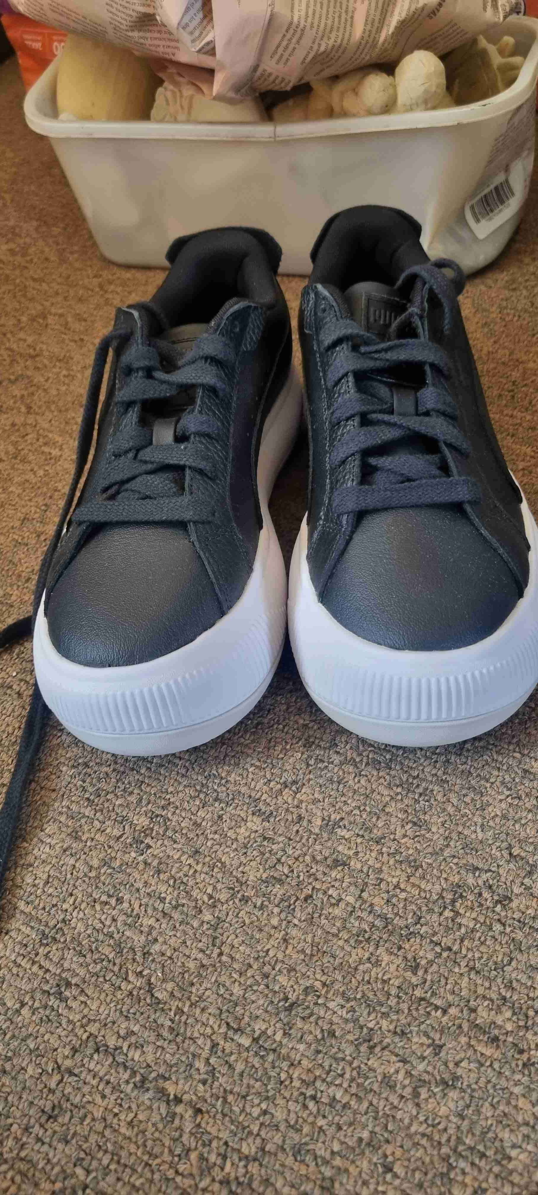 Zapatillas negras deportivas - 1