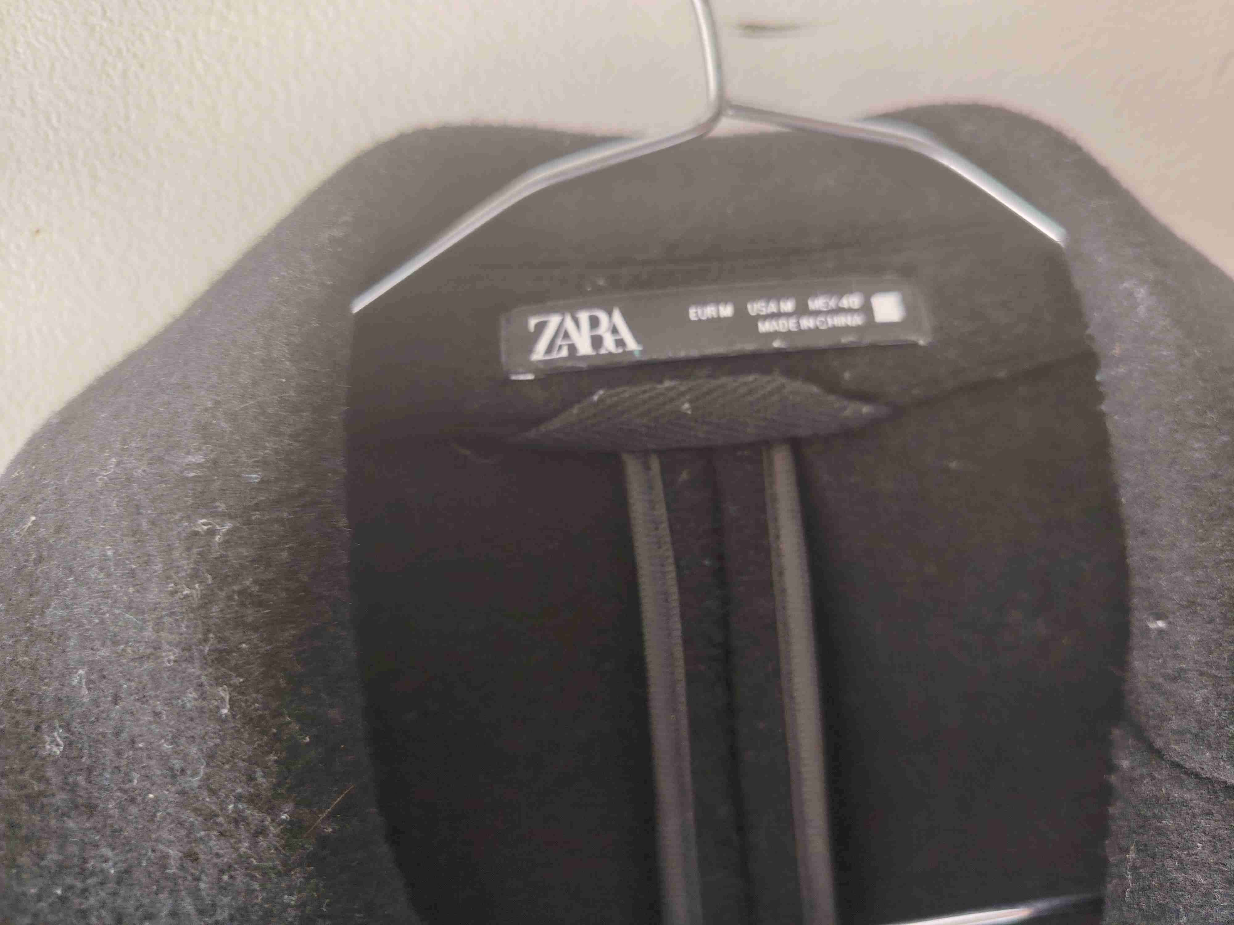 Abrigo negro, zara original - miniatura 3