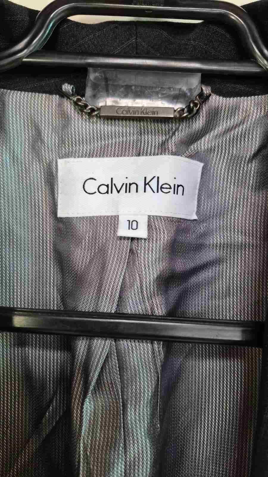 Blazer Calvin Klein gris oscuro de mujer - miniatura 2