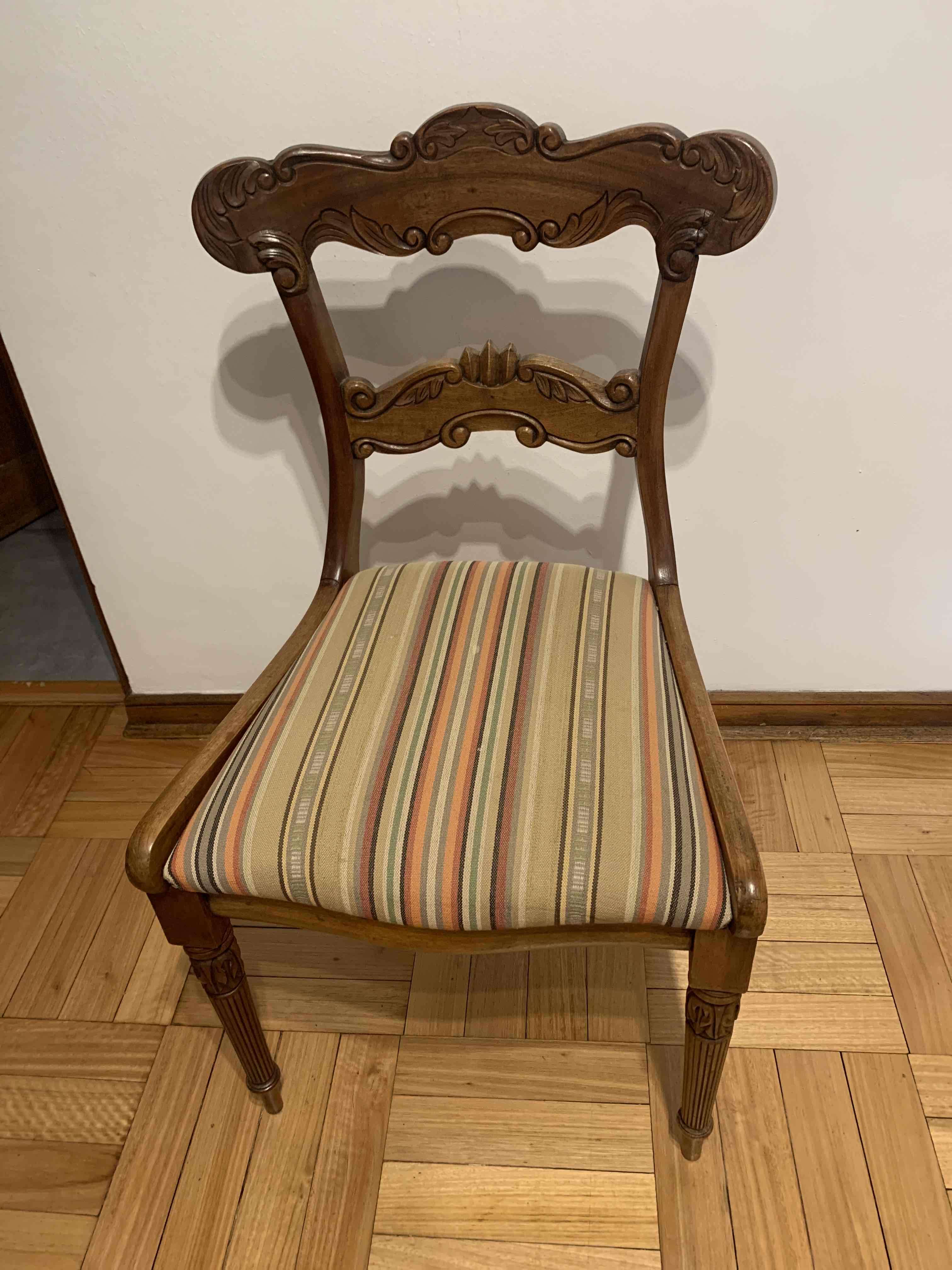 Silla de madera vintage - miniatura 1