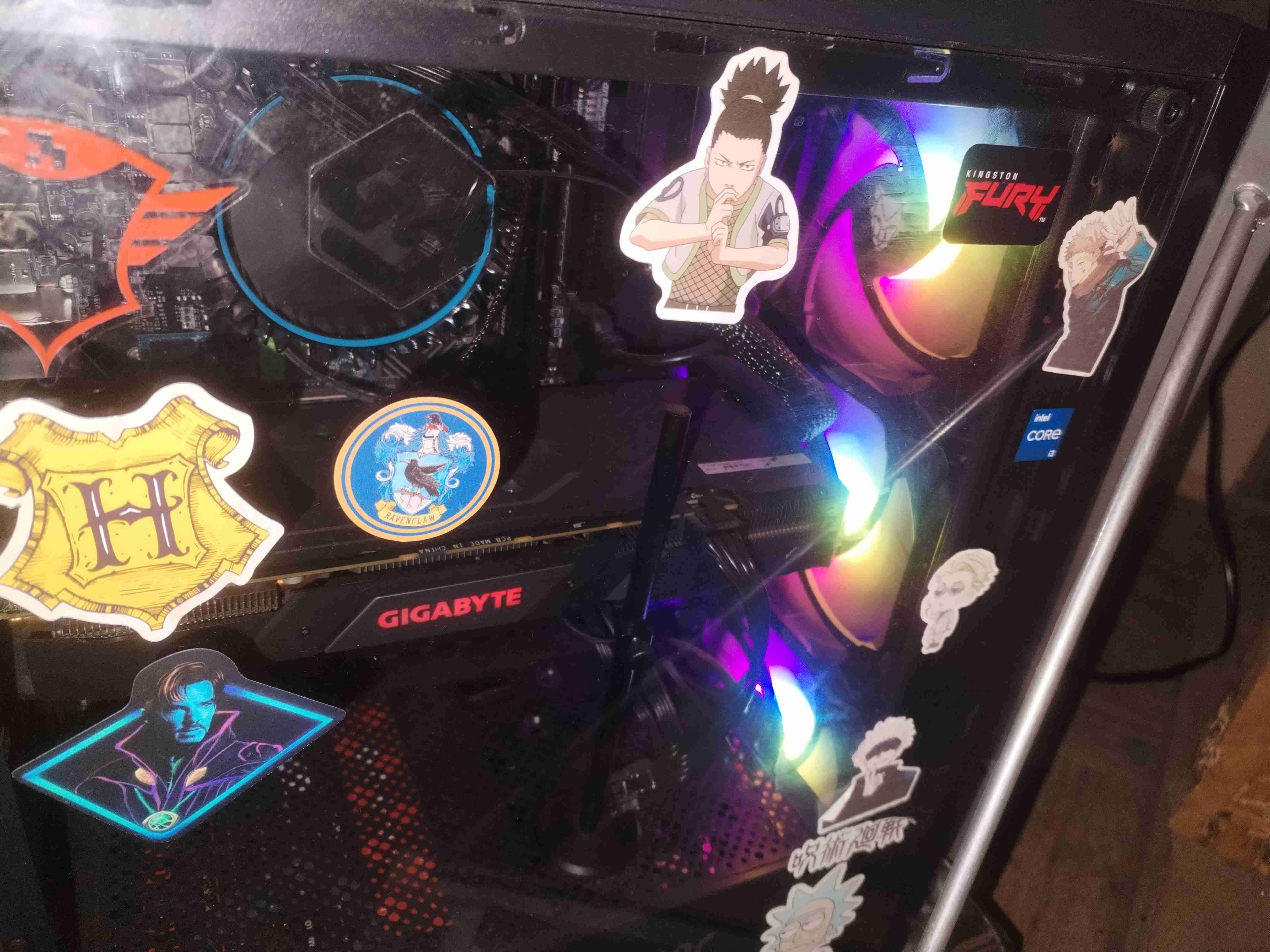 Setup PC con monitor y periféricos - 2