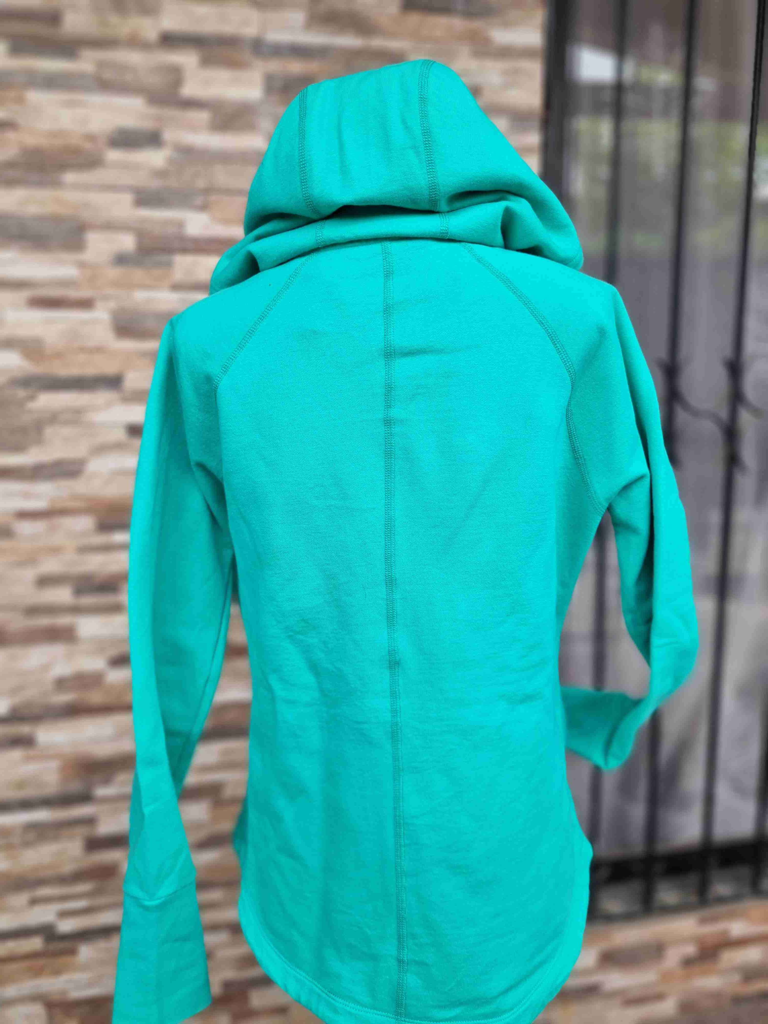 Polerón con capucha verde The North Face - 2