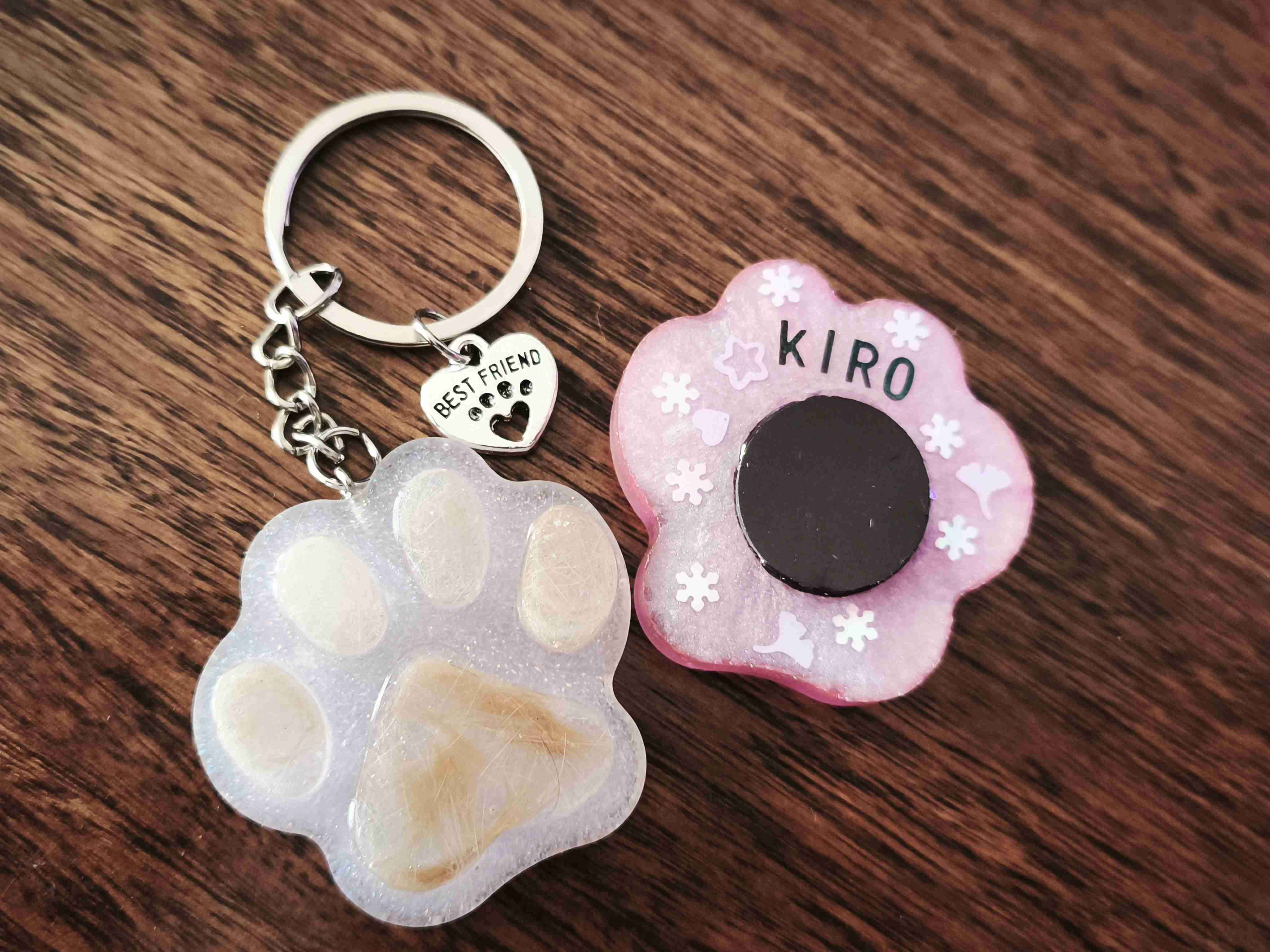 Llavero de pata con imán - miniatura 1