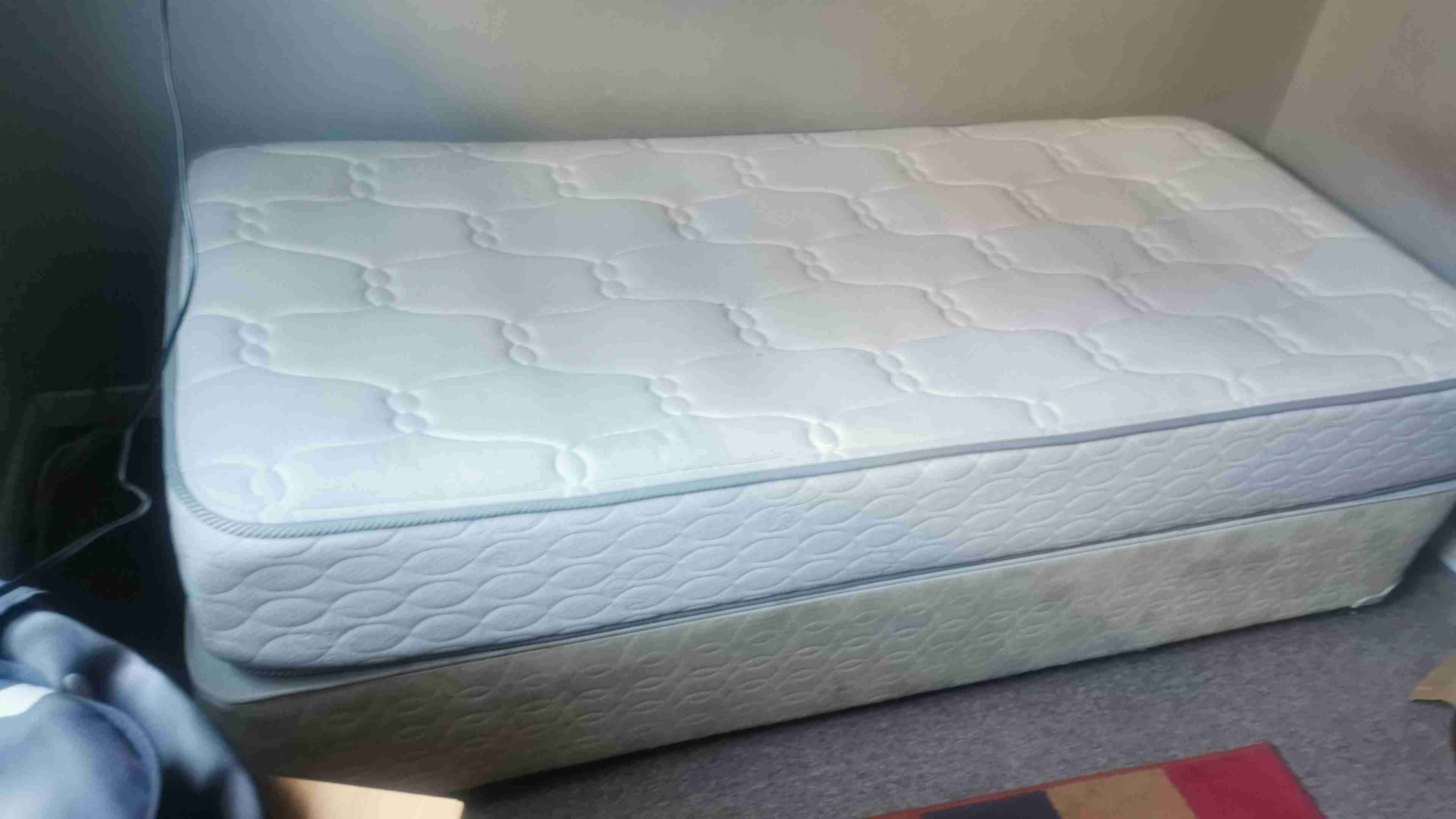 Cama de 1 plaza en buen estado - 1