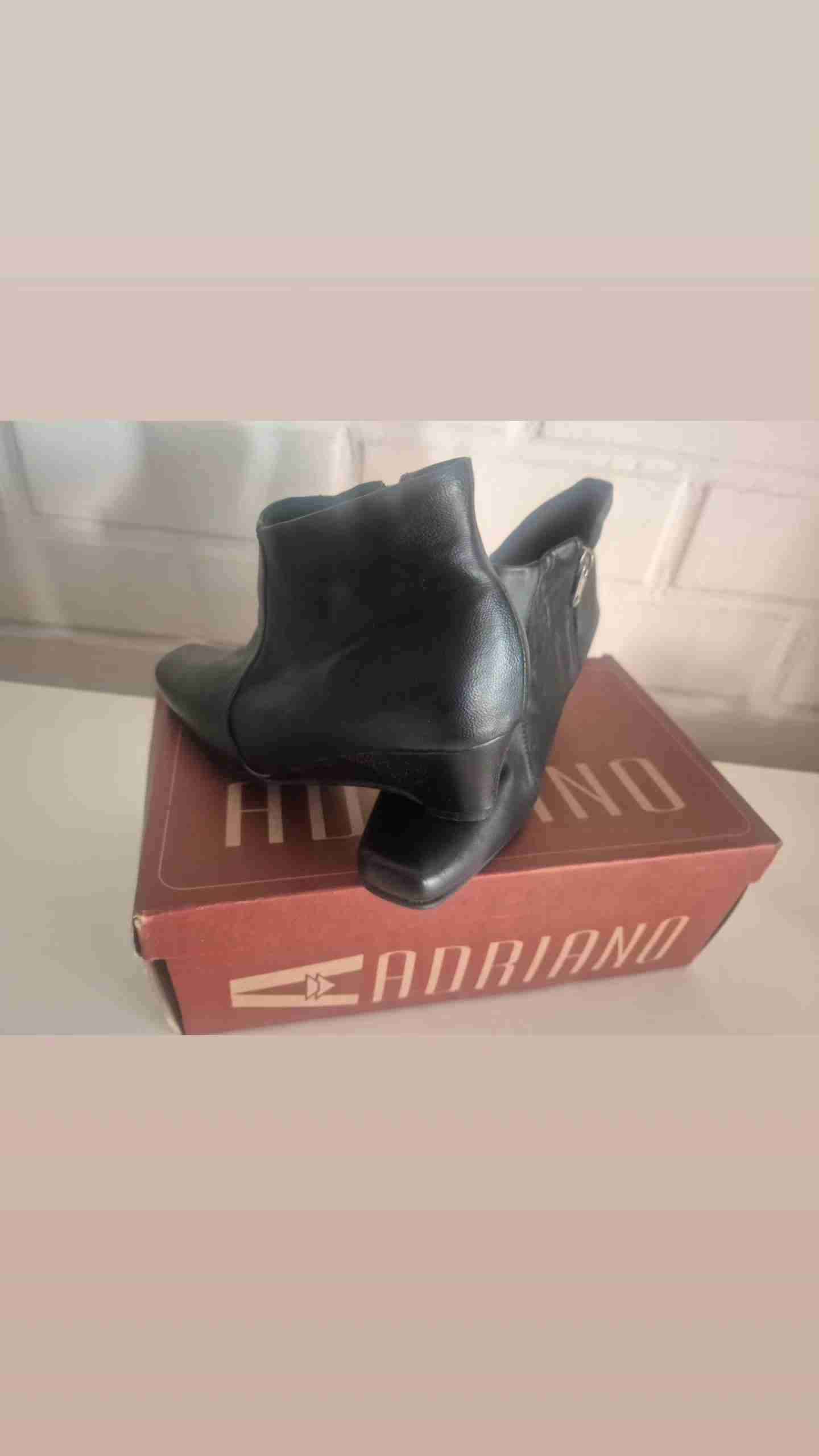 Botines negros de cuero - miniatura 4