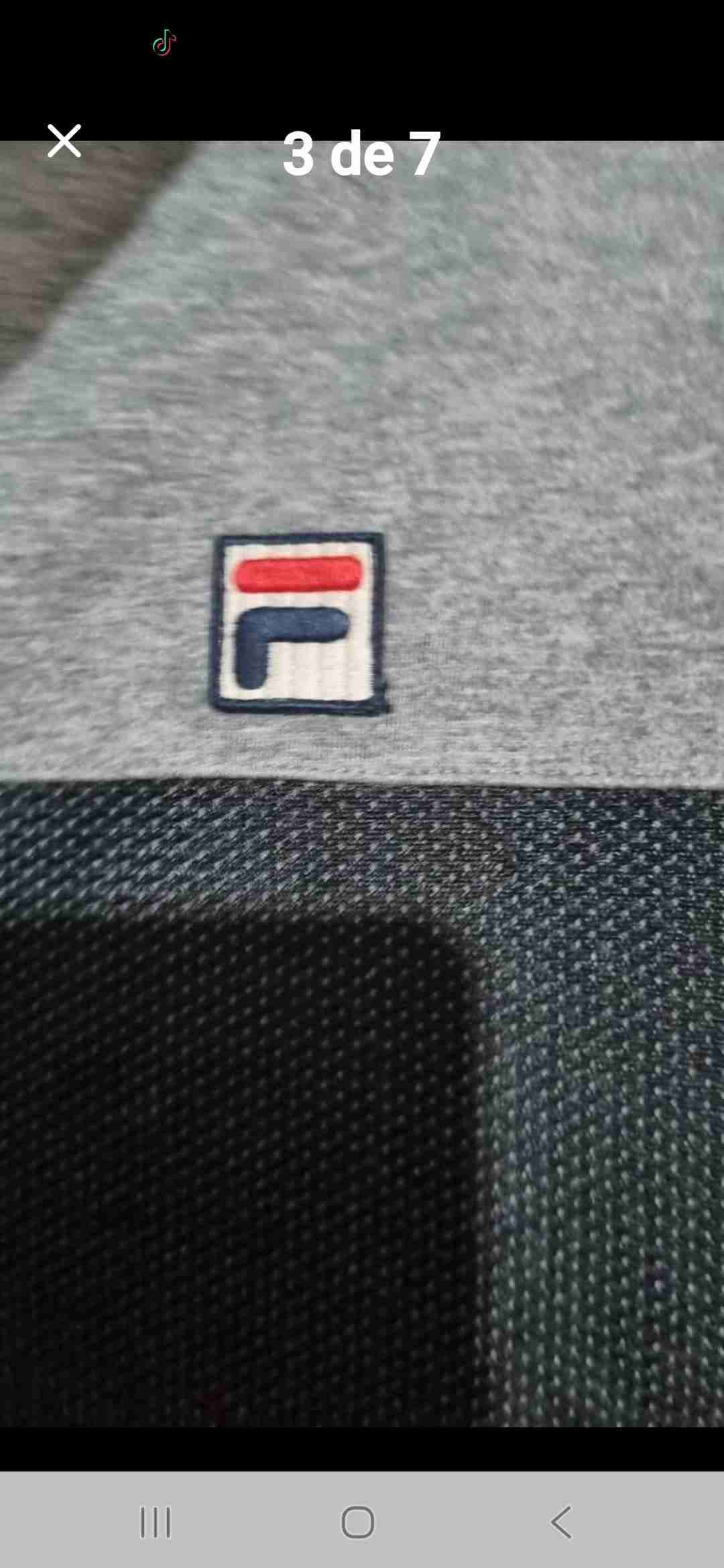 Polerón gris y negro con capucha - 4