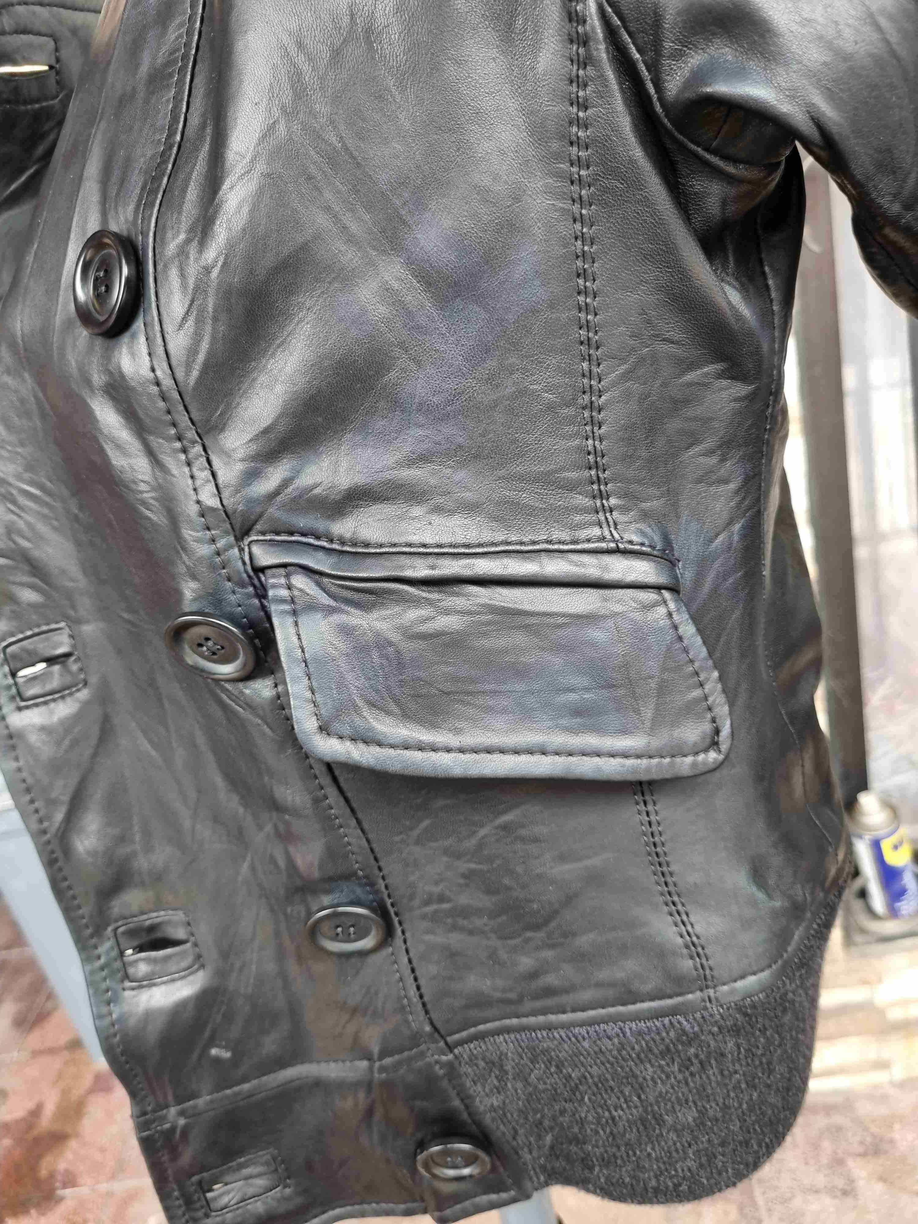 Chaqueta de cuero negra - miniatura 4