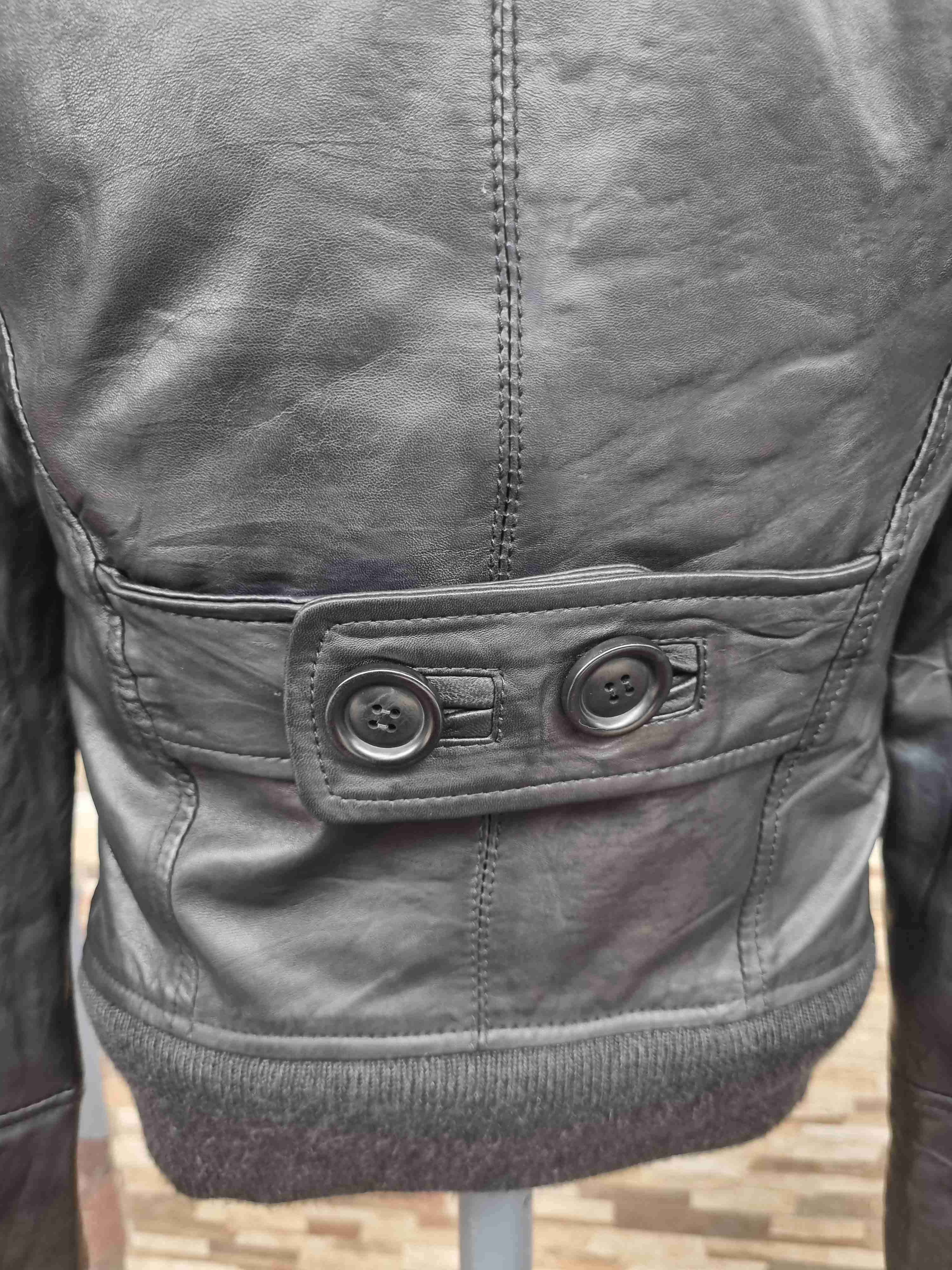 Chaqueta de cuero negra - miniatura 6