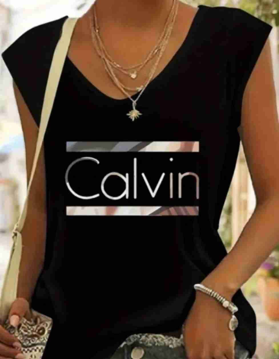 Polera negra Calvin diseño moderno - 1
