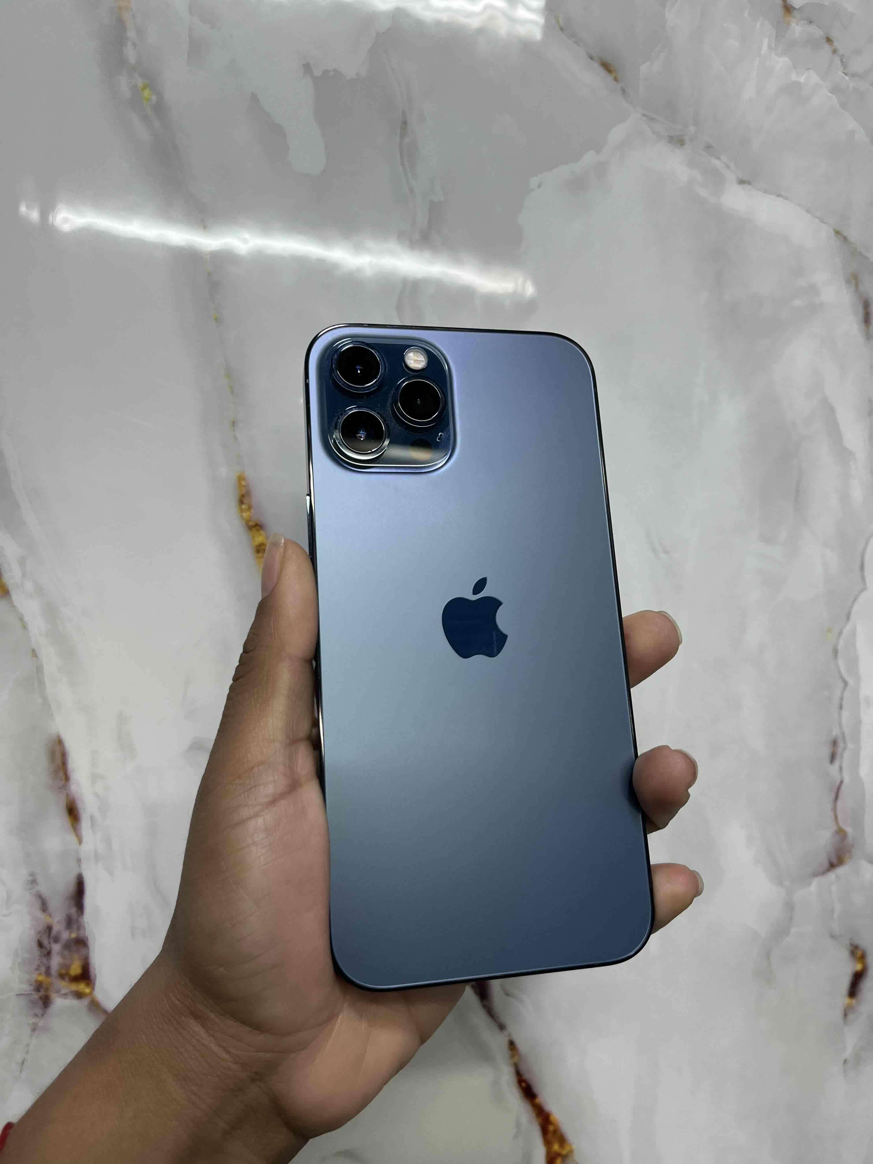 iPhone 12 Pro Max Azul - 1