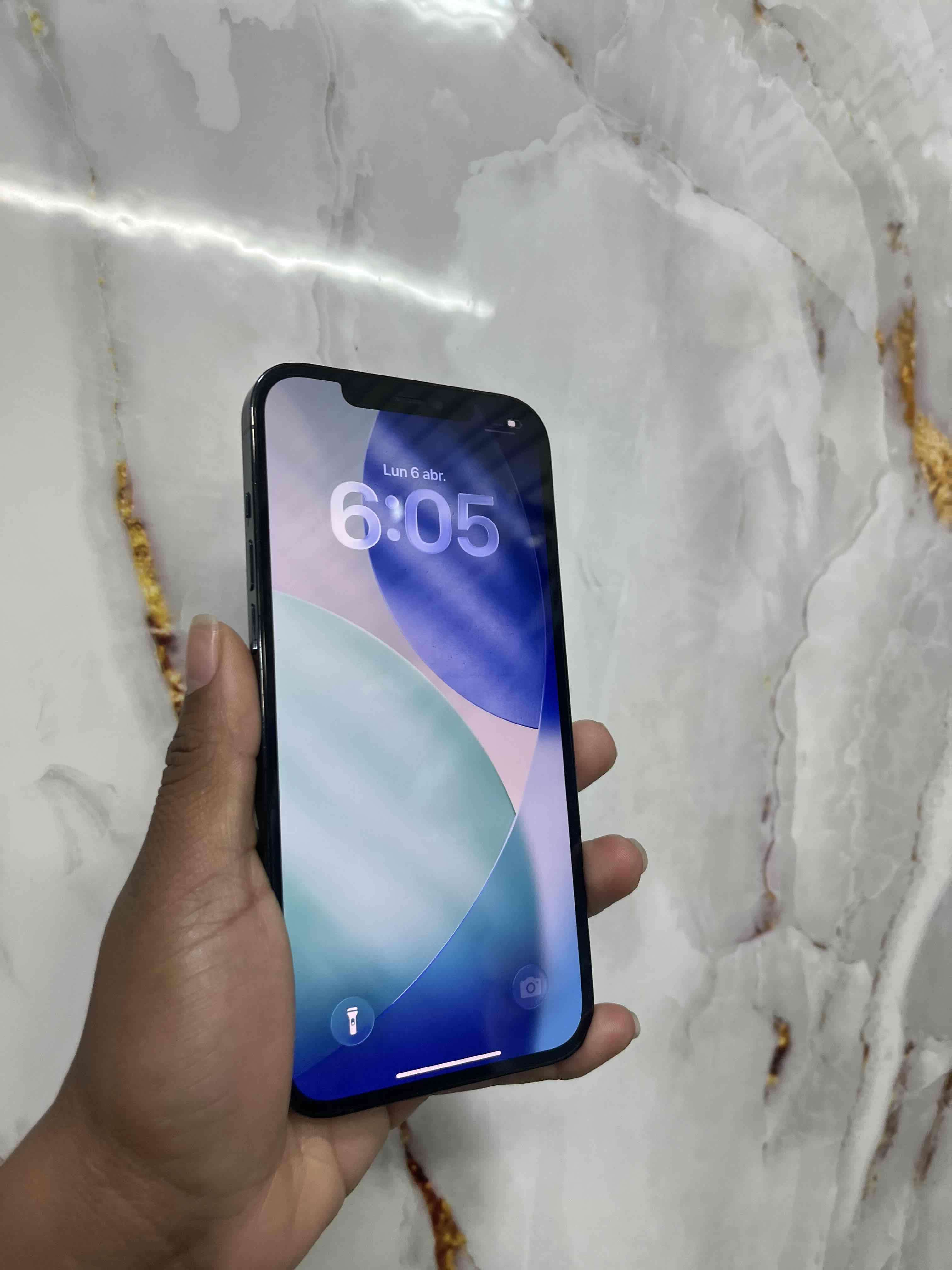 iPhone 12 Pro Max Azul - 4