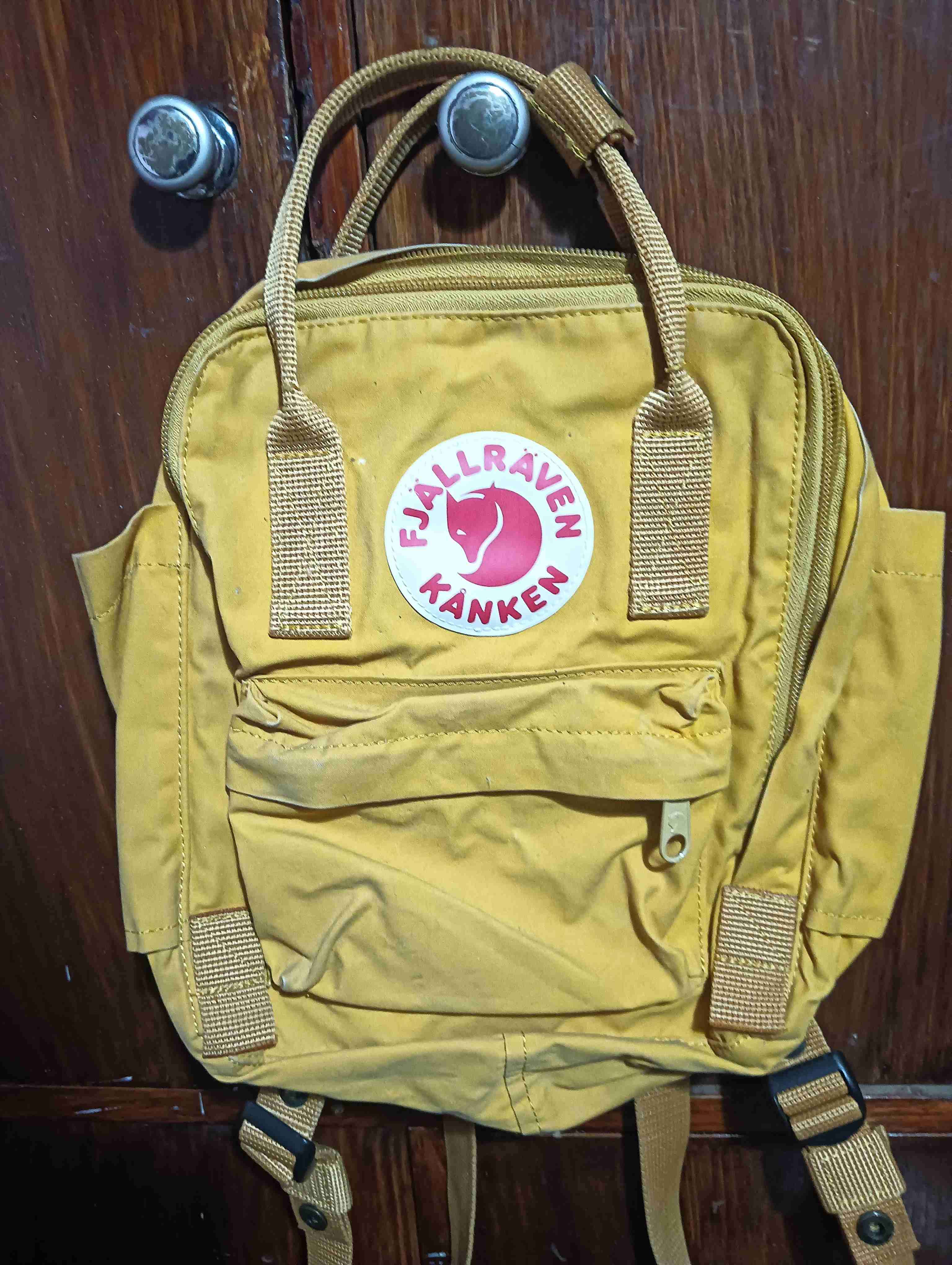 Mochila fjallraven kanken amarilla pequeña - miniatura 2