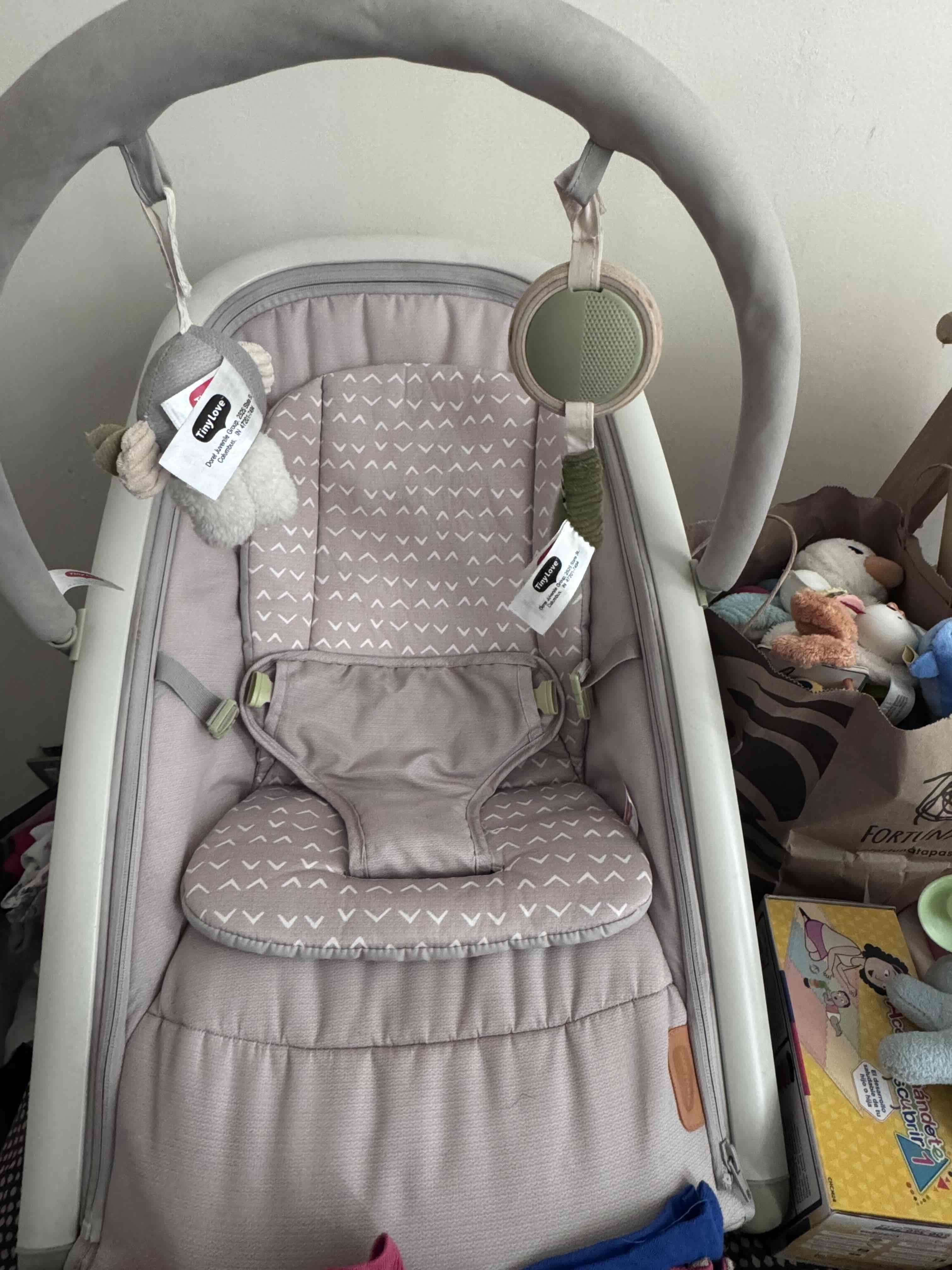 Silla mecedora para bebé - miniatura 2