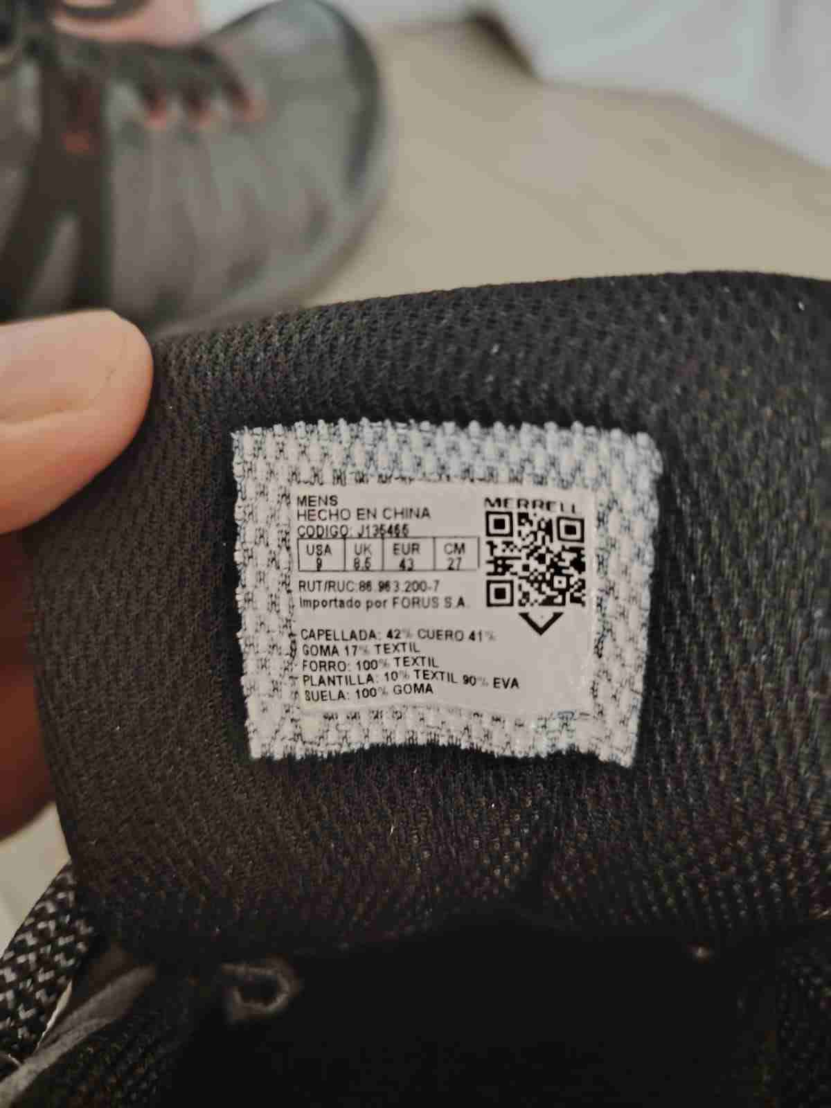 Zapatillas Merrell de trekking grises - 2