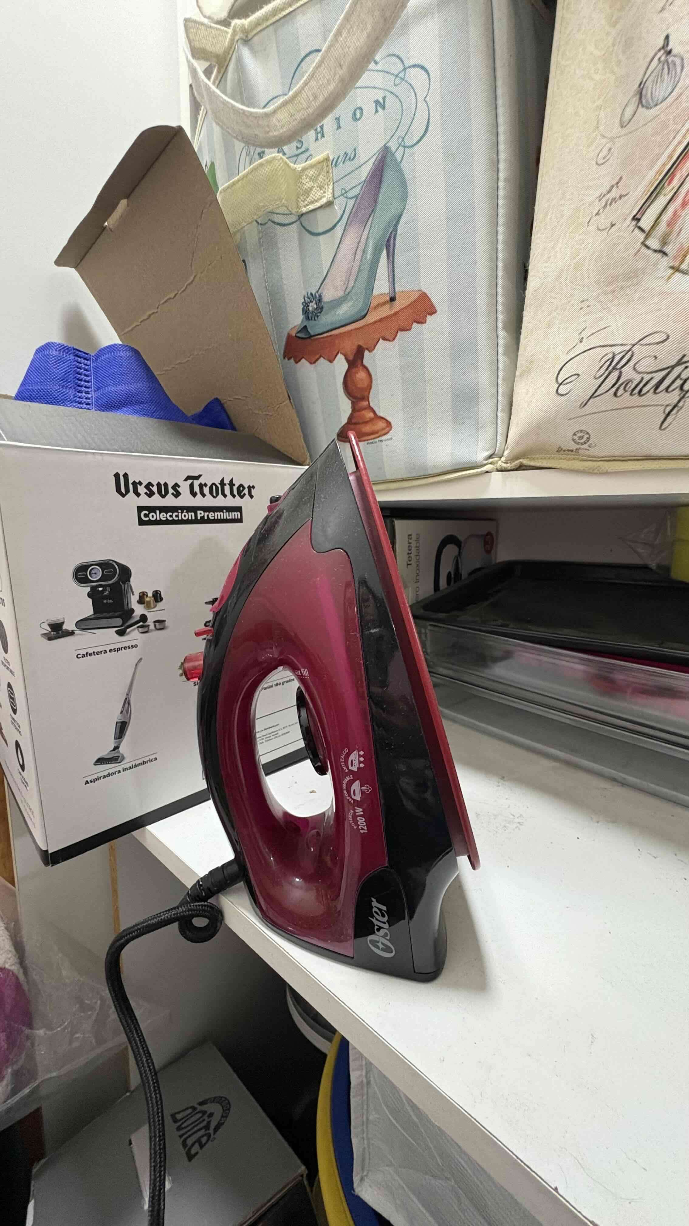 Plancha eléctrica Oster roja - miniatura 2