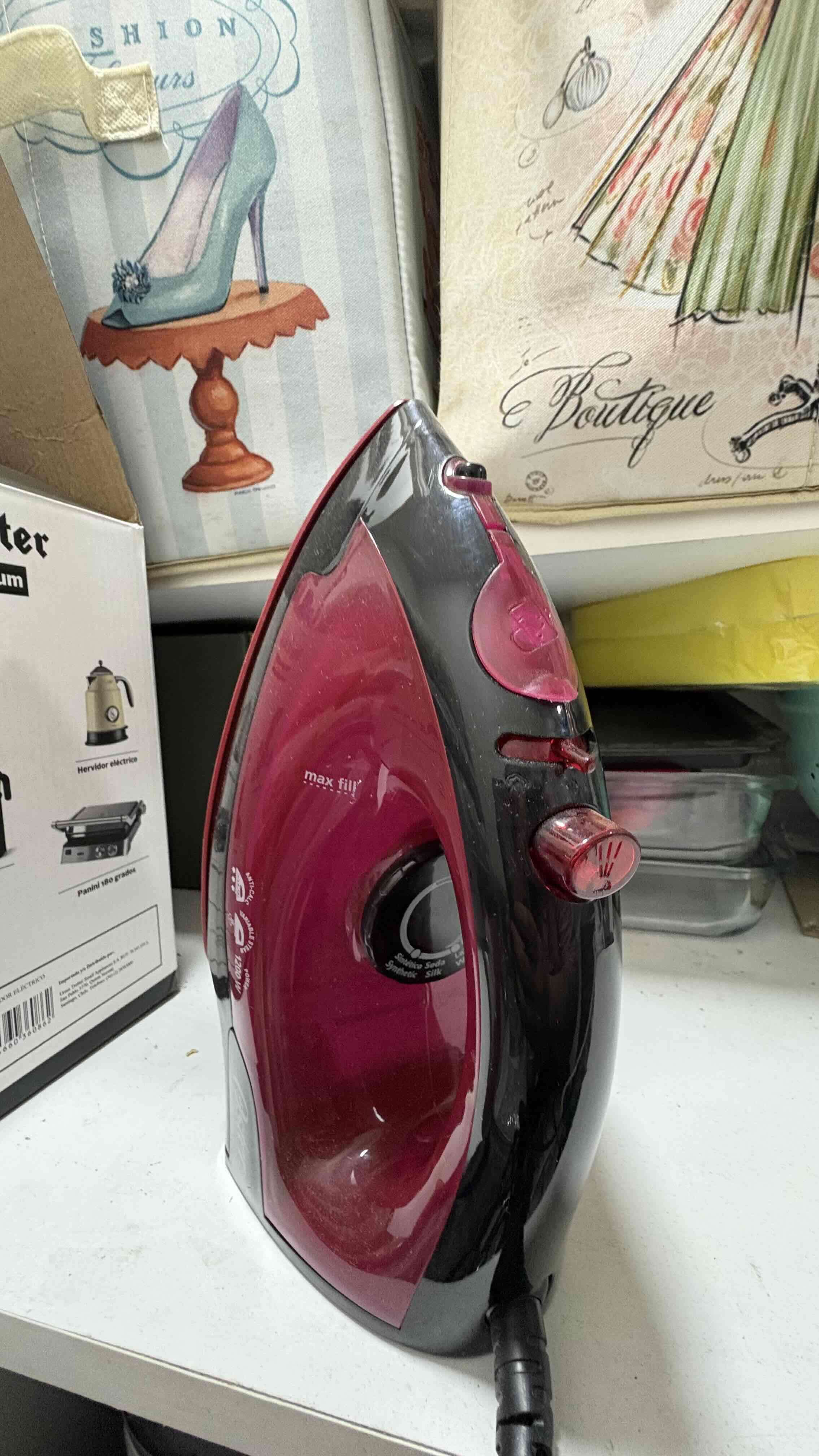 Plancha eléctrica Oster roja - miniatura 3