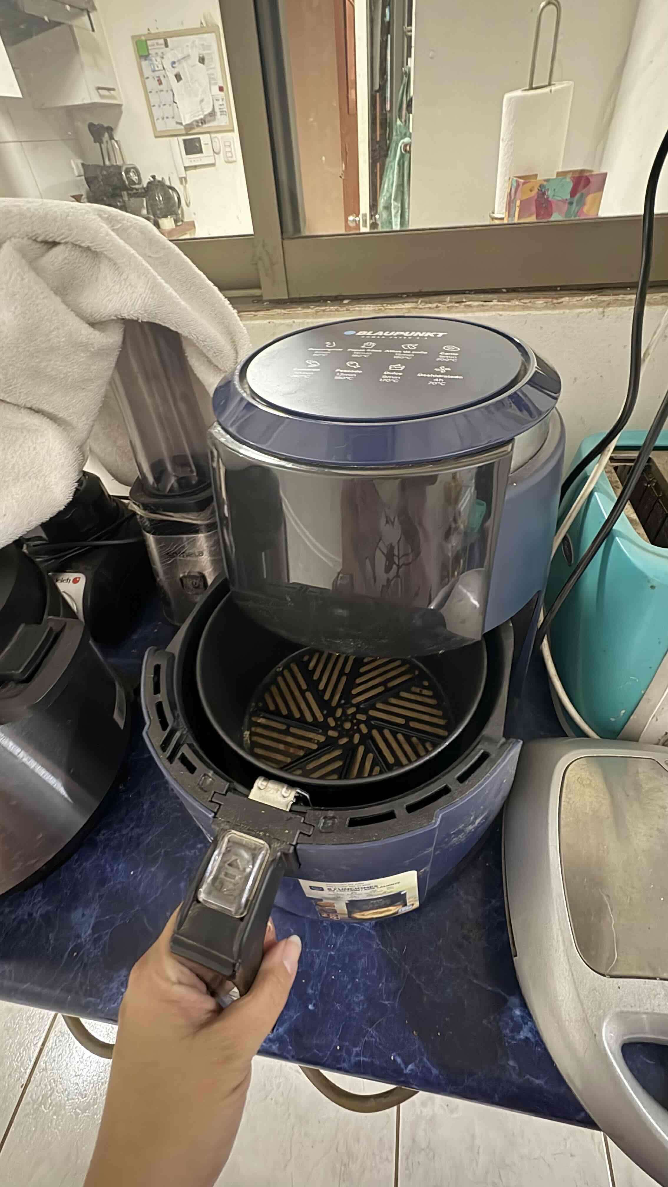 Freidora de aire Blaupunkt 1500W - miniatura 2