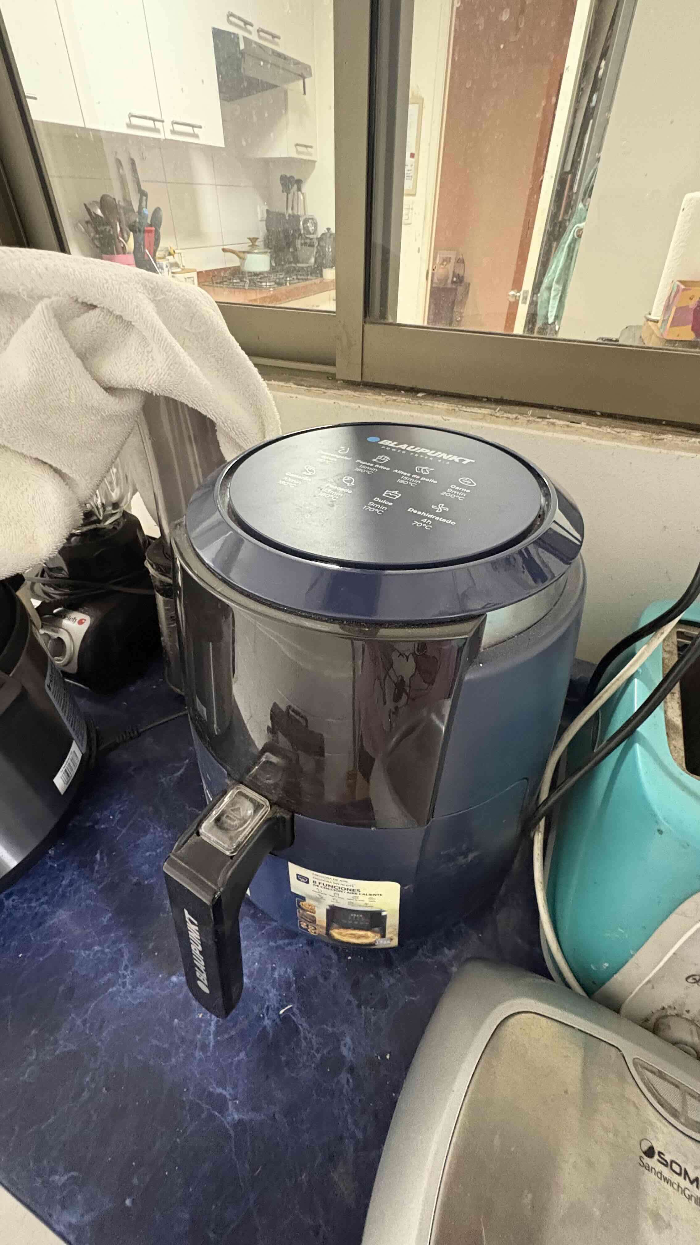 Freidora de aire Blaupunkt 1500W - miniatura 3