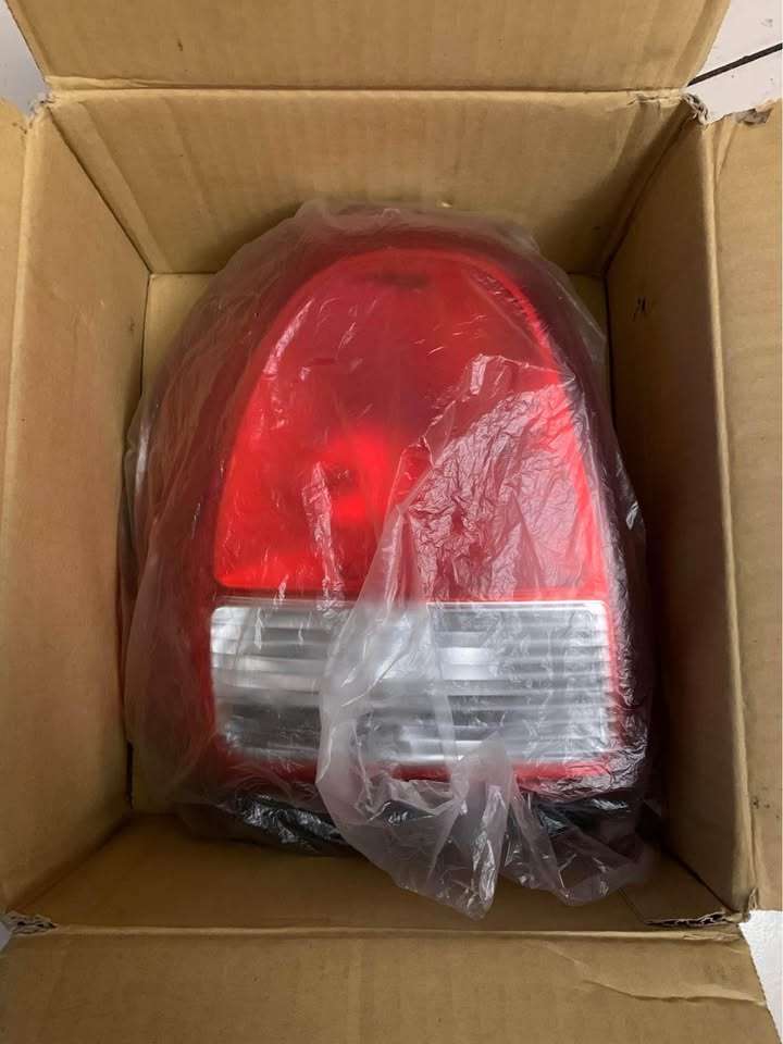 Foco trasero Izquierdo Corsa 2011 3 puertas - miniatura 1