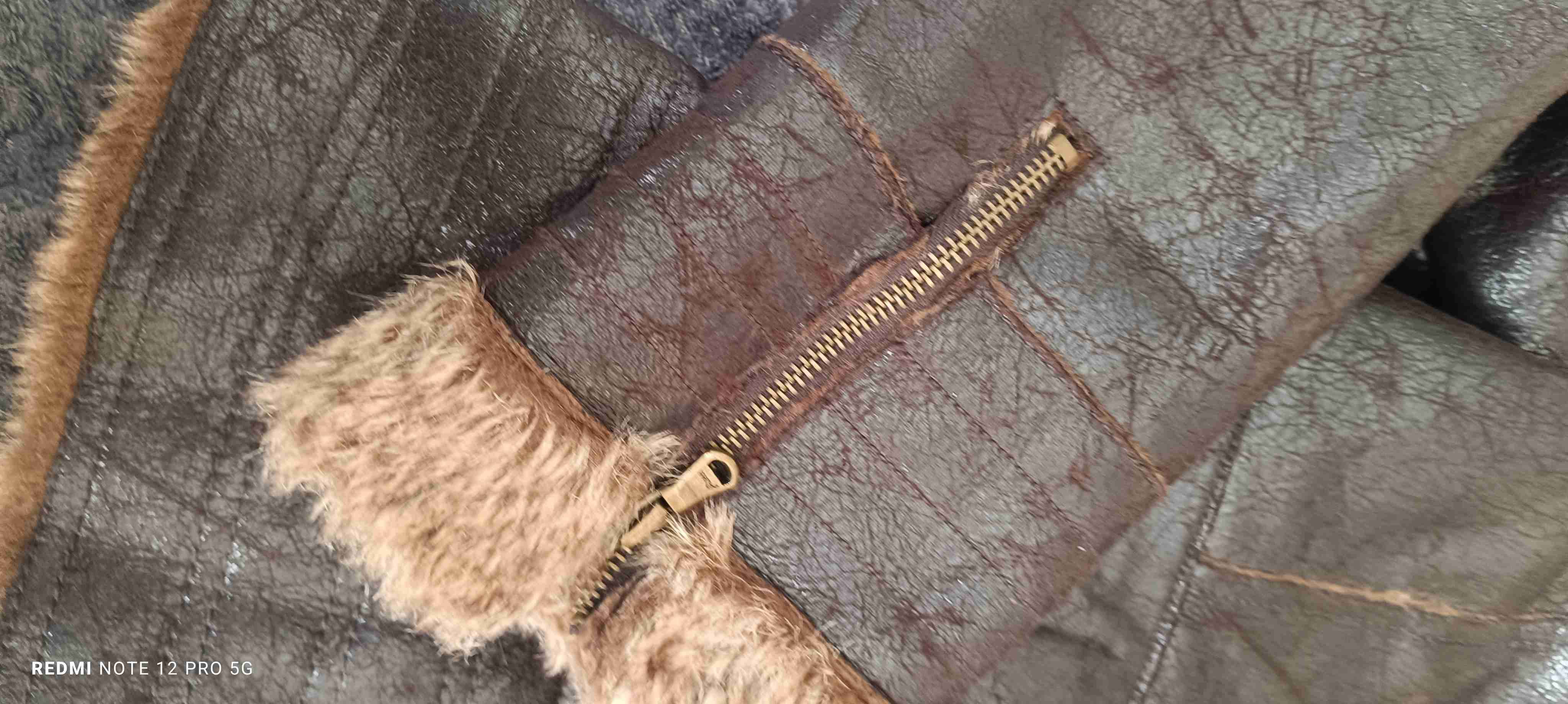 Chaqueta Guess café con forro - miniatura 2