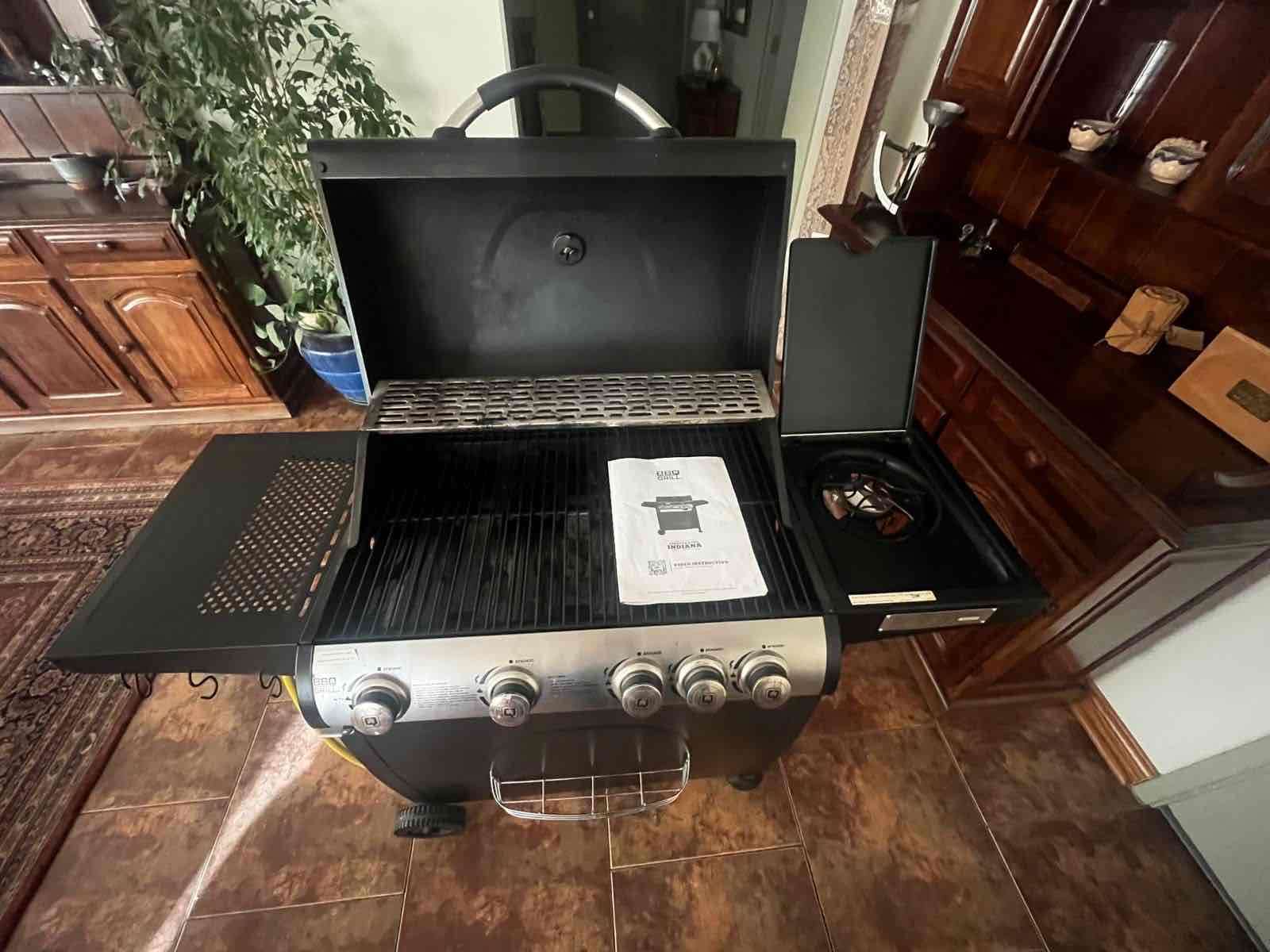 Parrilla a gas de 4 quemadores - miniatura 2