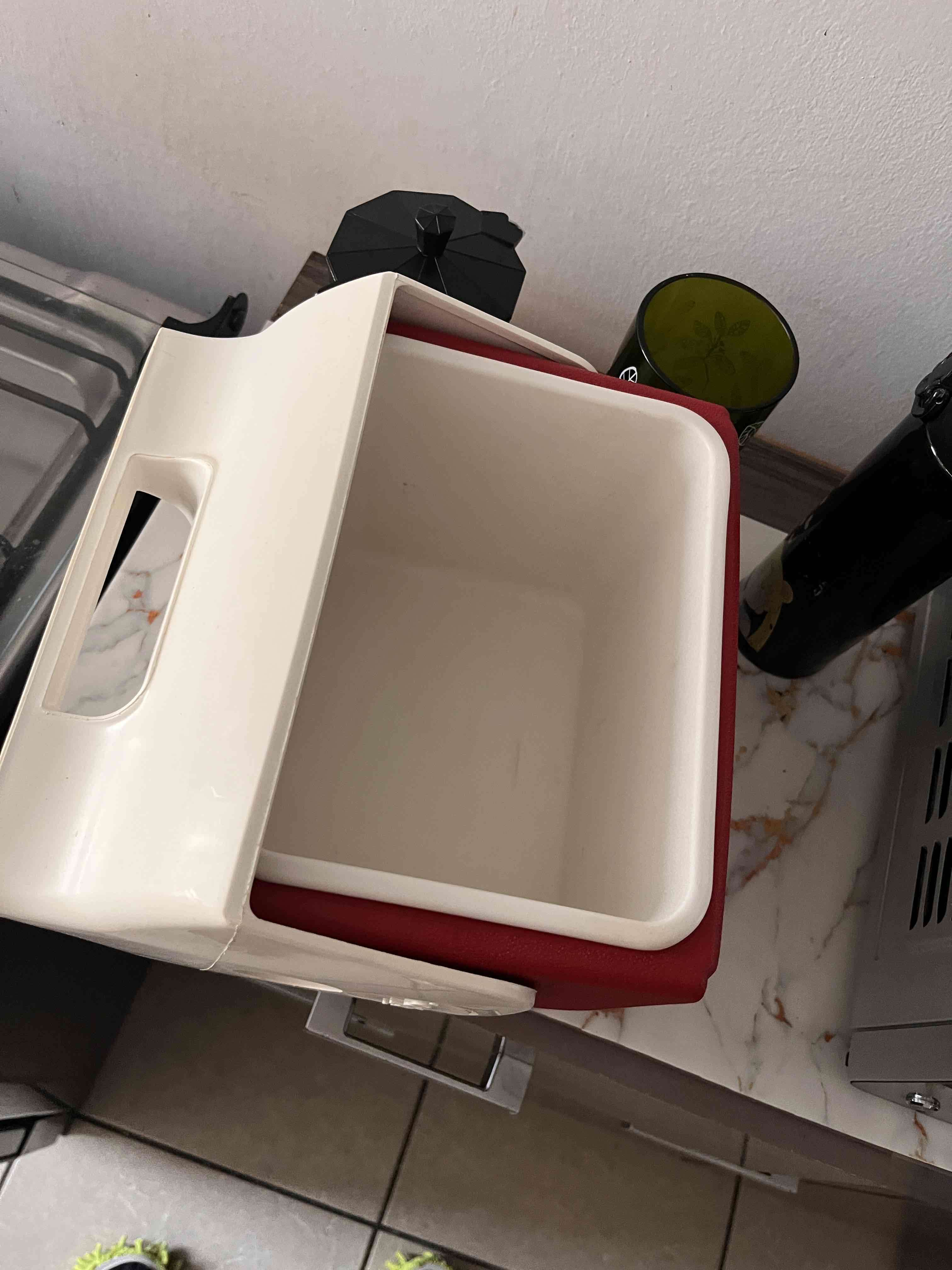 Cooler rojo portátil - miniatura 4