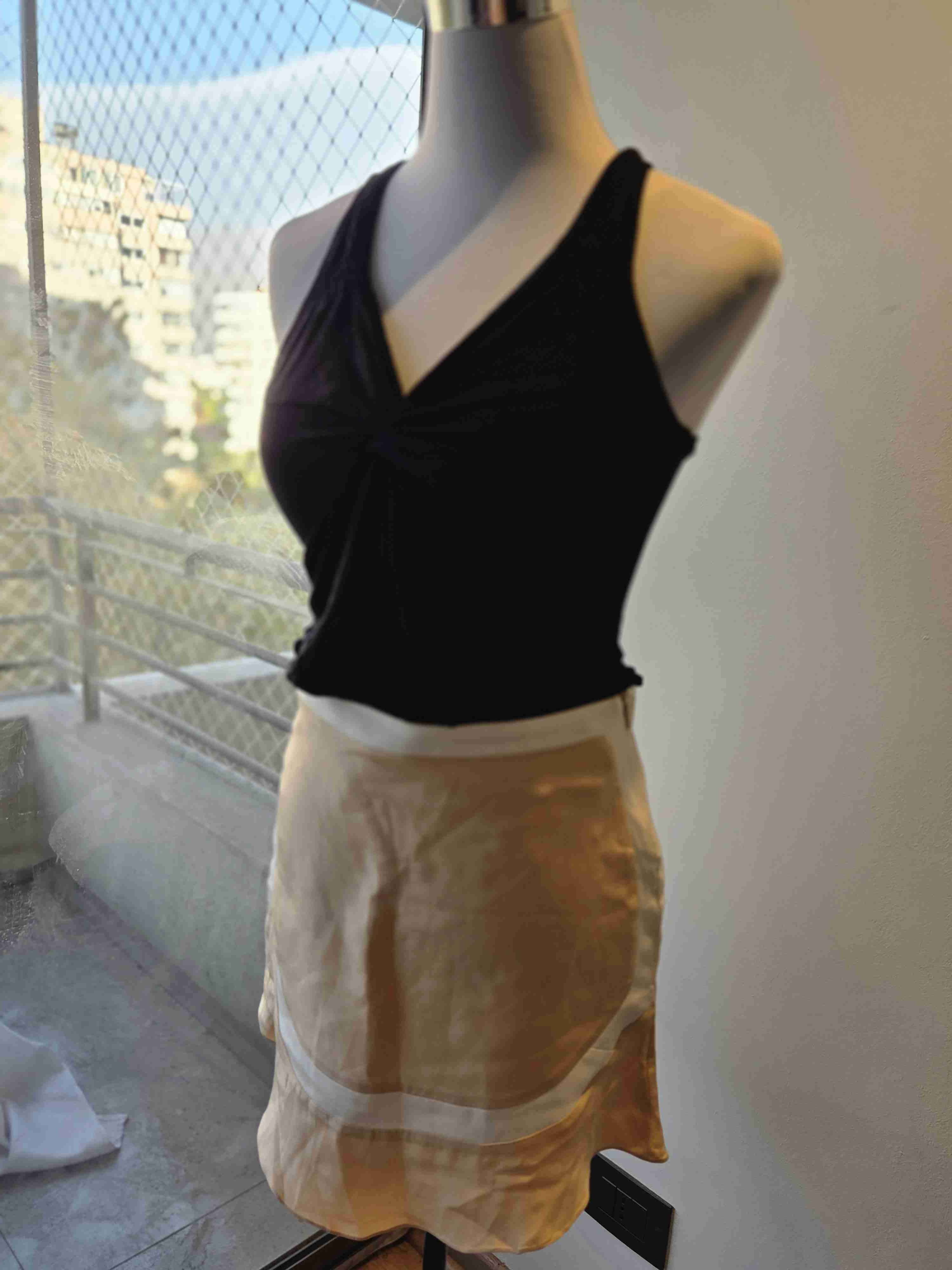 Falda satín marca brasileña - miniatura 3