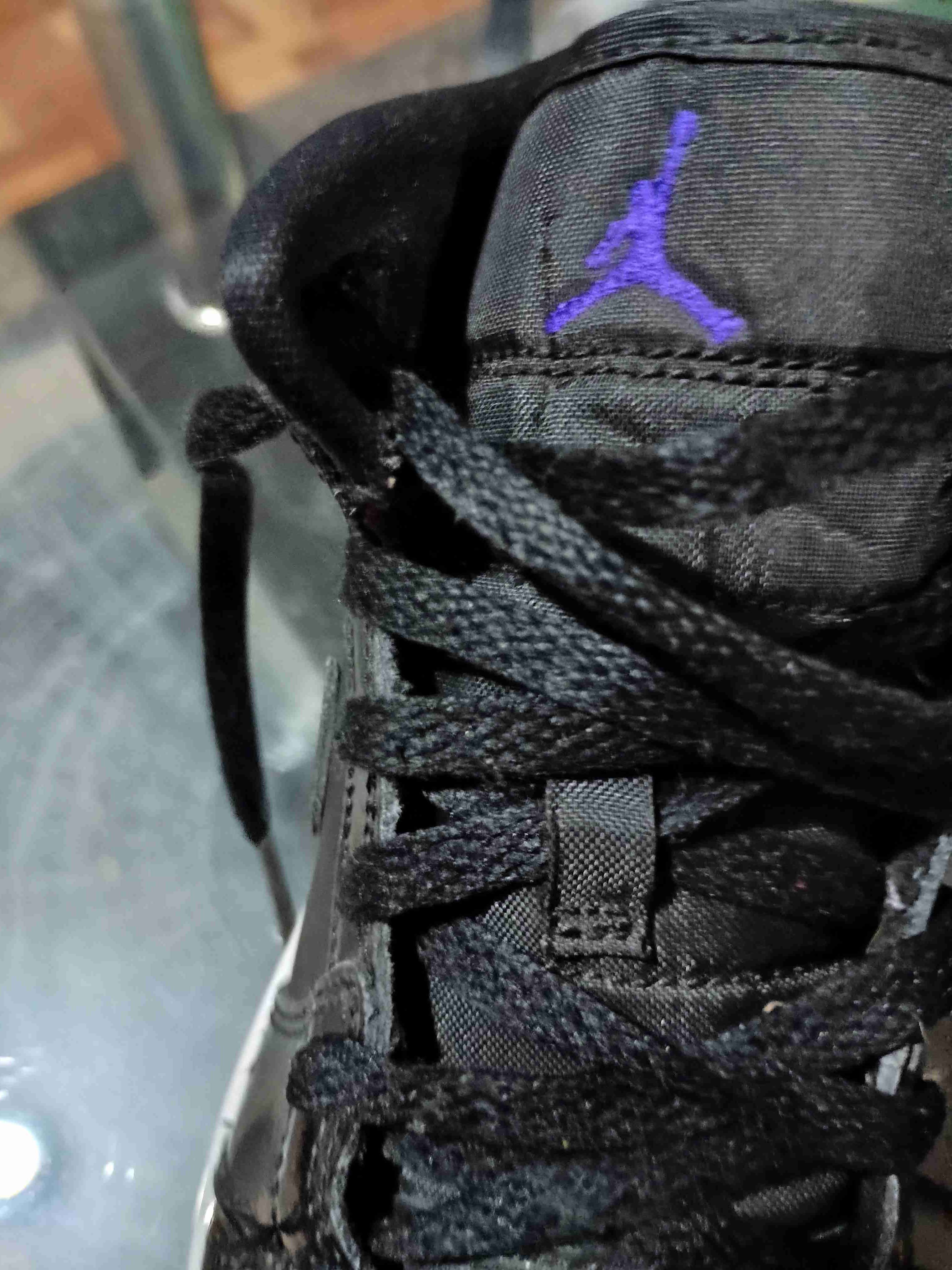 Zapatillas  Nike Air Jordan 1 mid original N 32 - miniatura 3