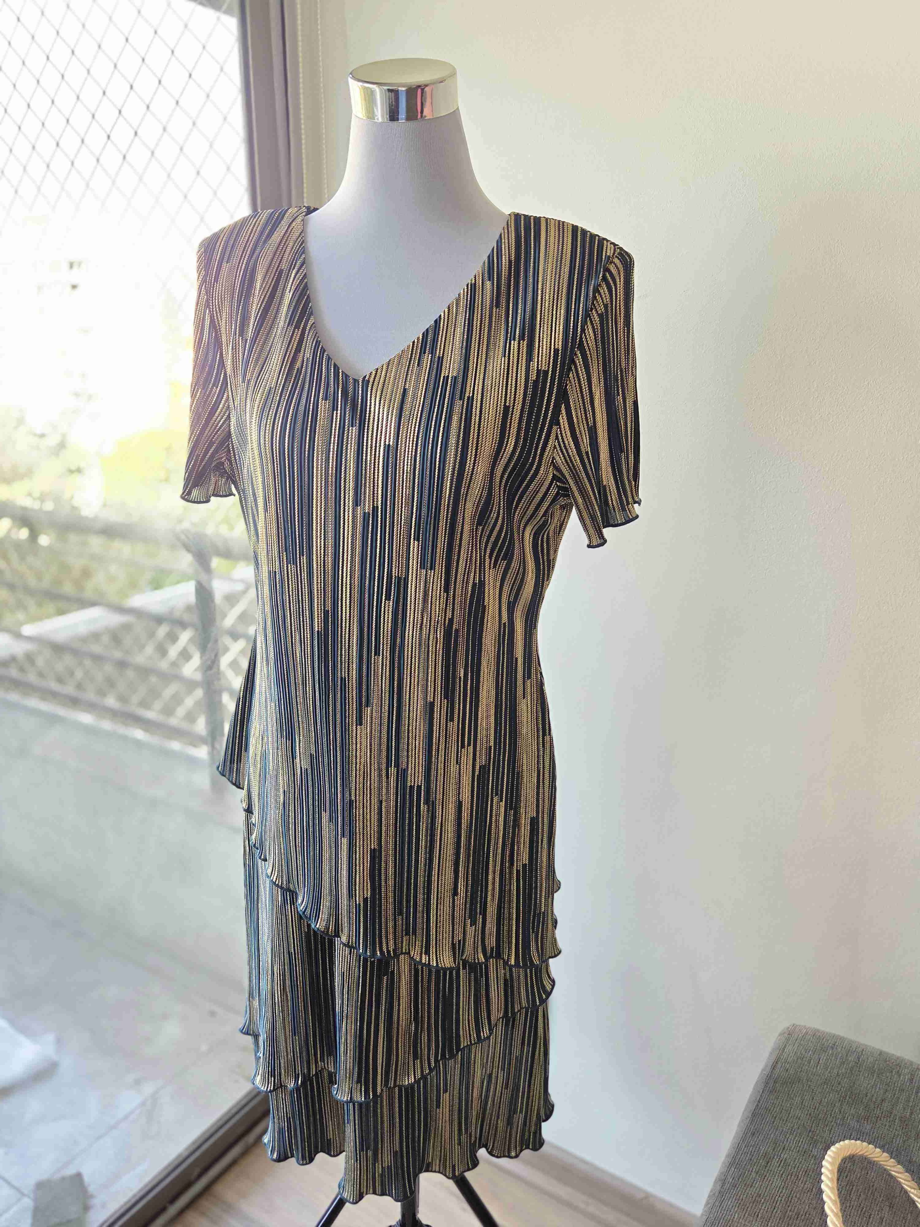 Vestido plisado de rayas - miniatura 2