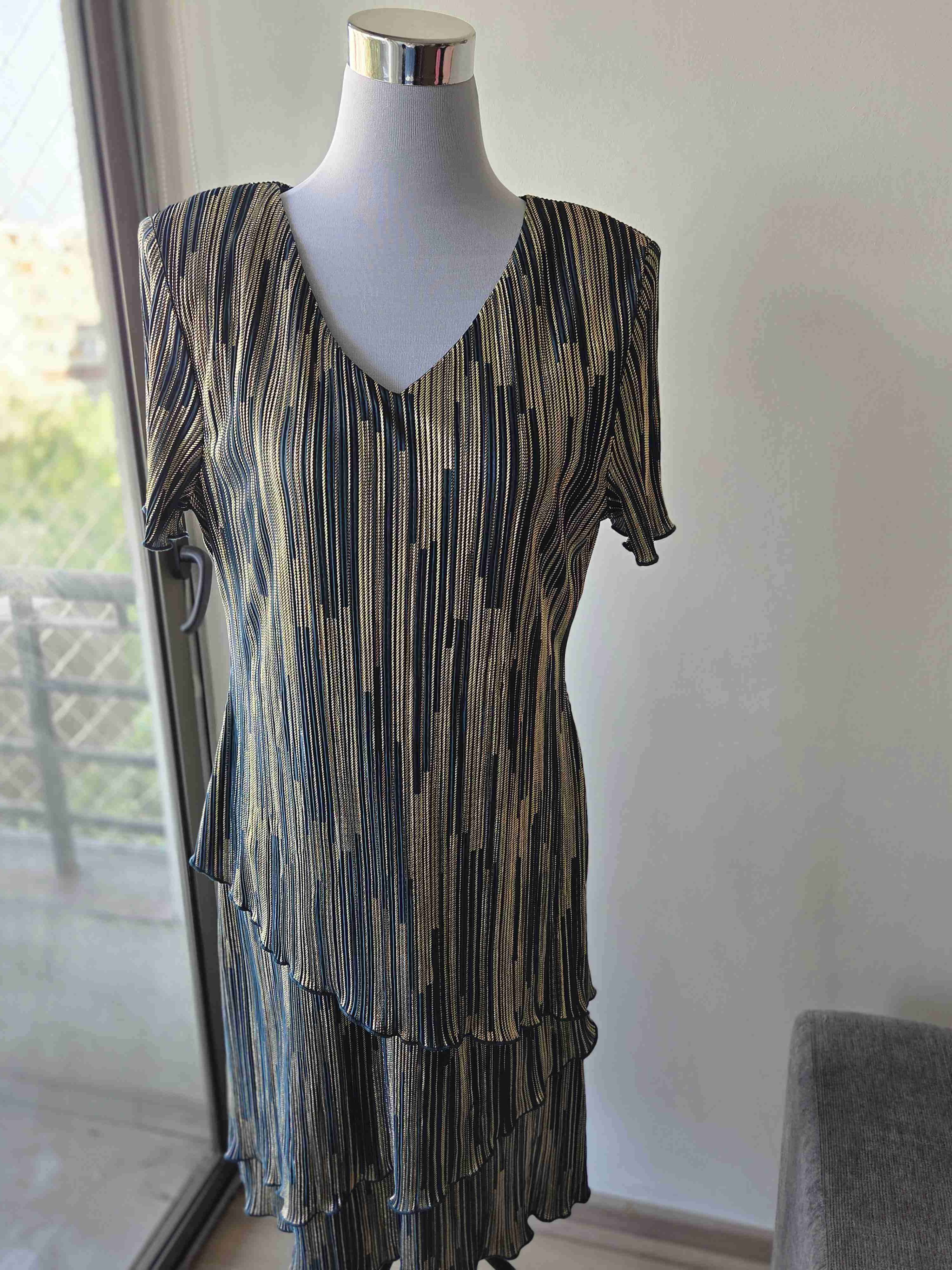 Vestido plisado de rayas - miniatura 3