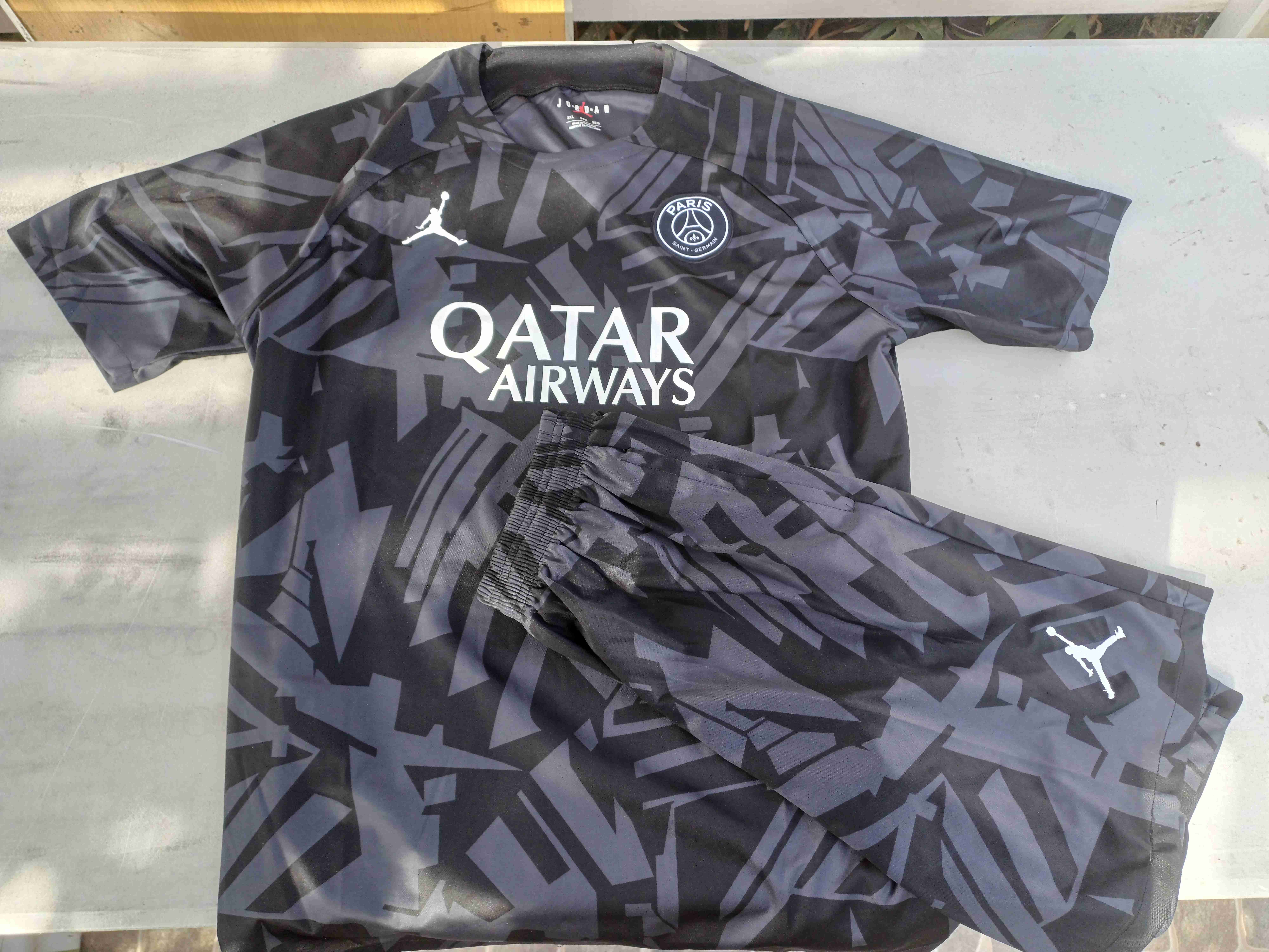 Conjunto Jordan x PSG talla 2XL - miniatura 1