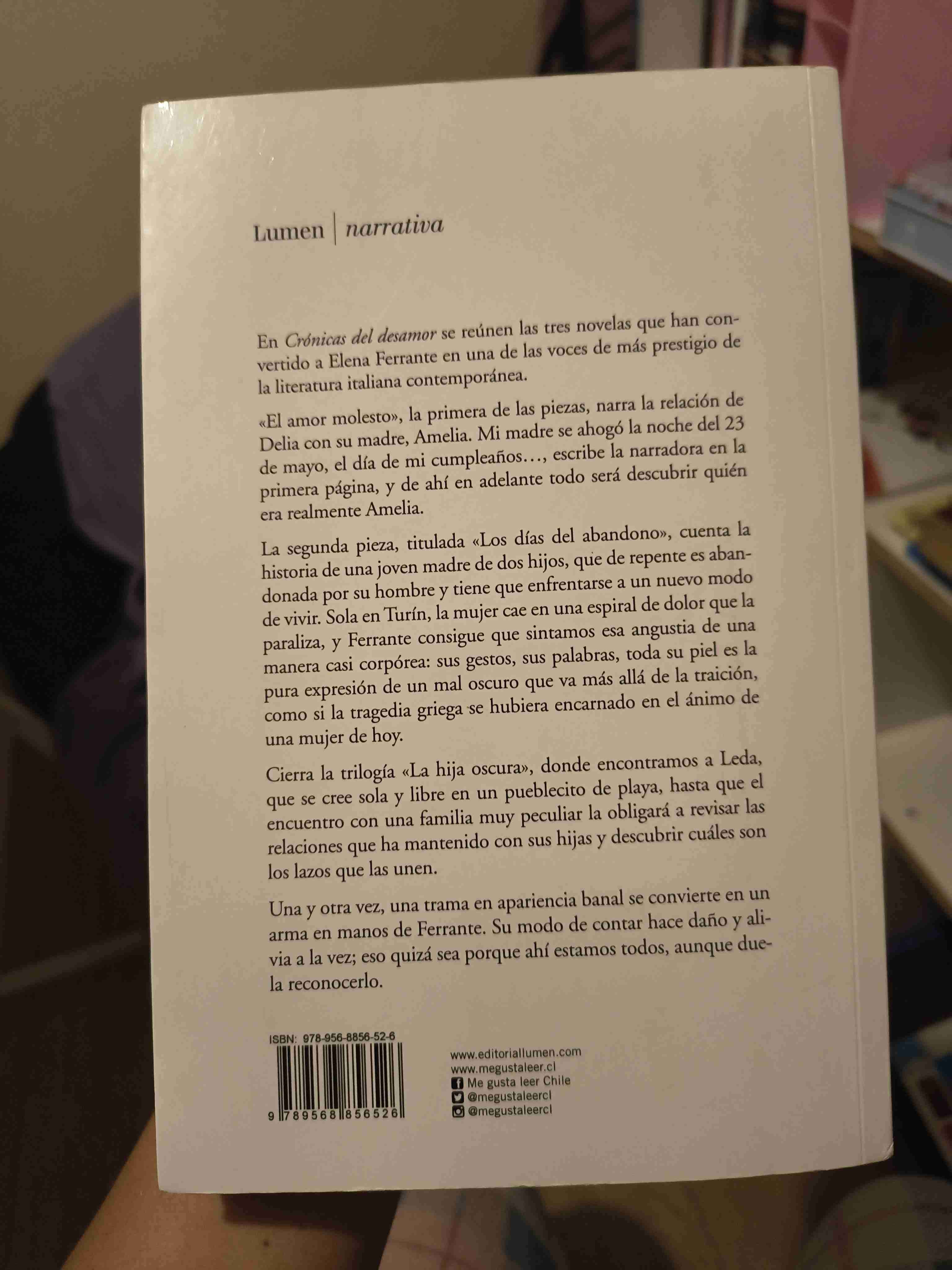 Libro 'Crónicas del desamor' de Elena Ferrante - 2
