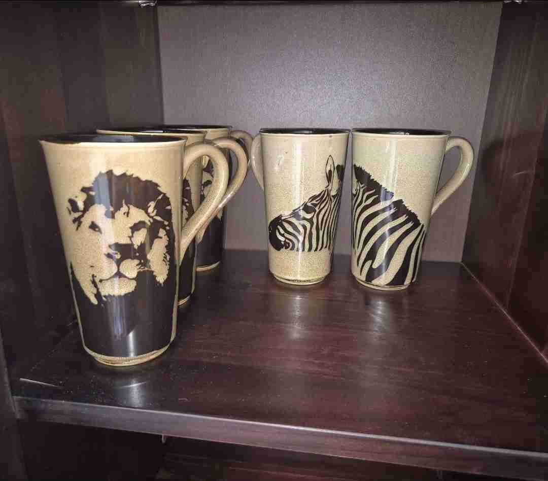 Set de tazas con diseños animales