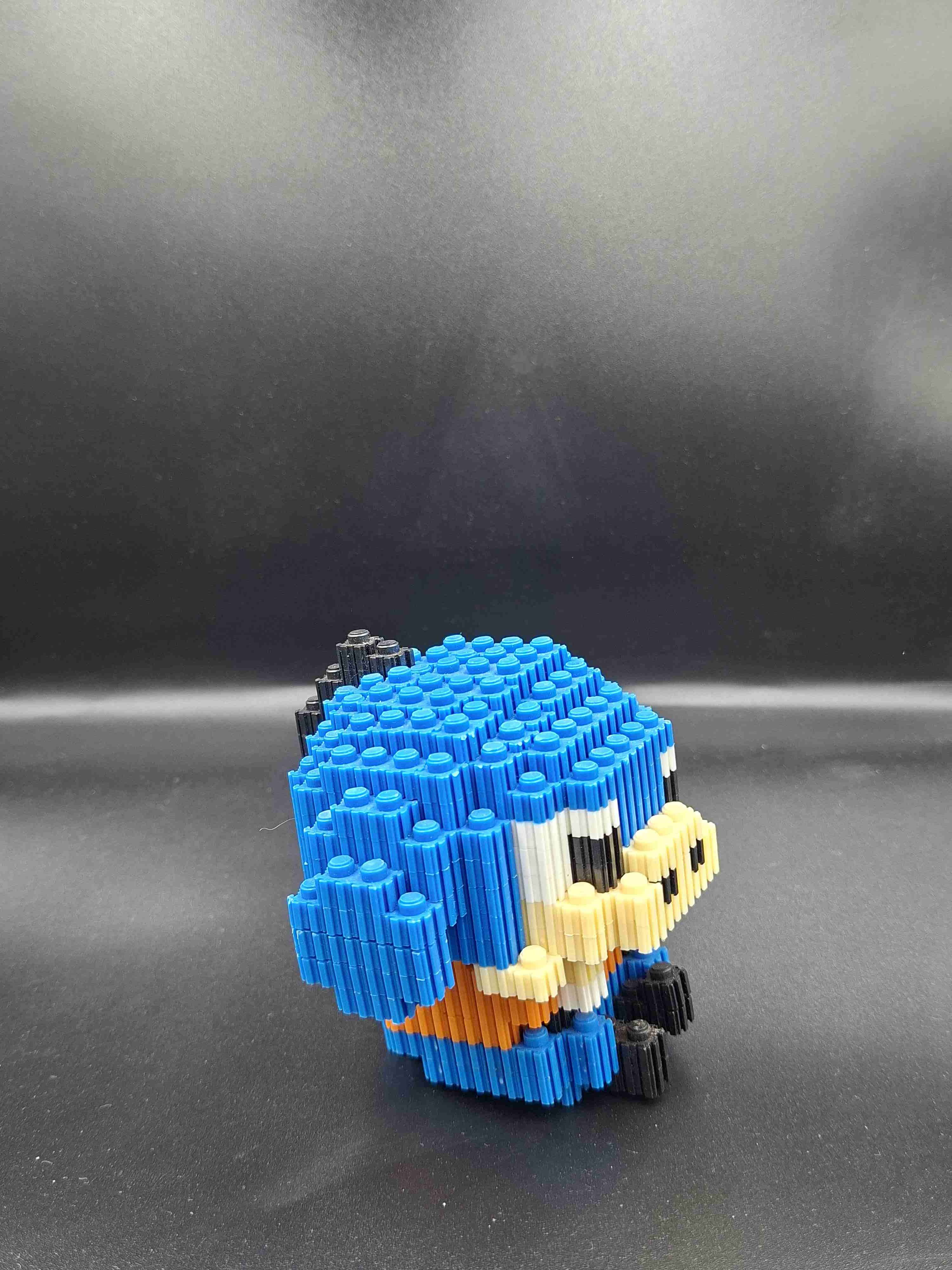 Muñeco decorativo hecho con bloques - miniatura 2