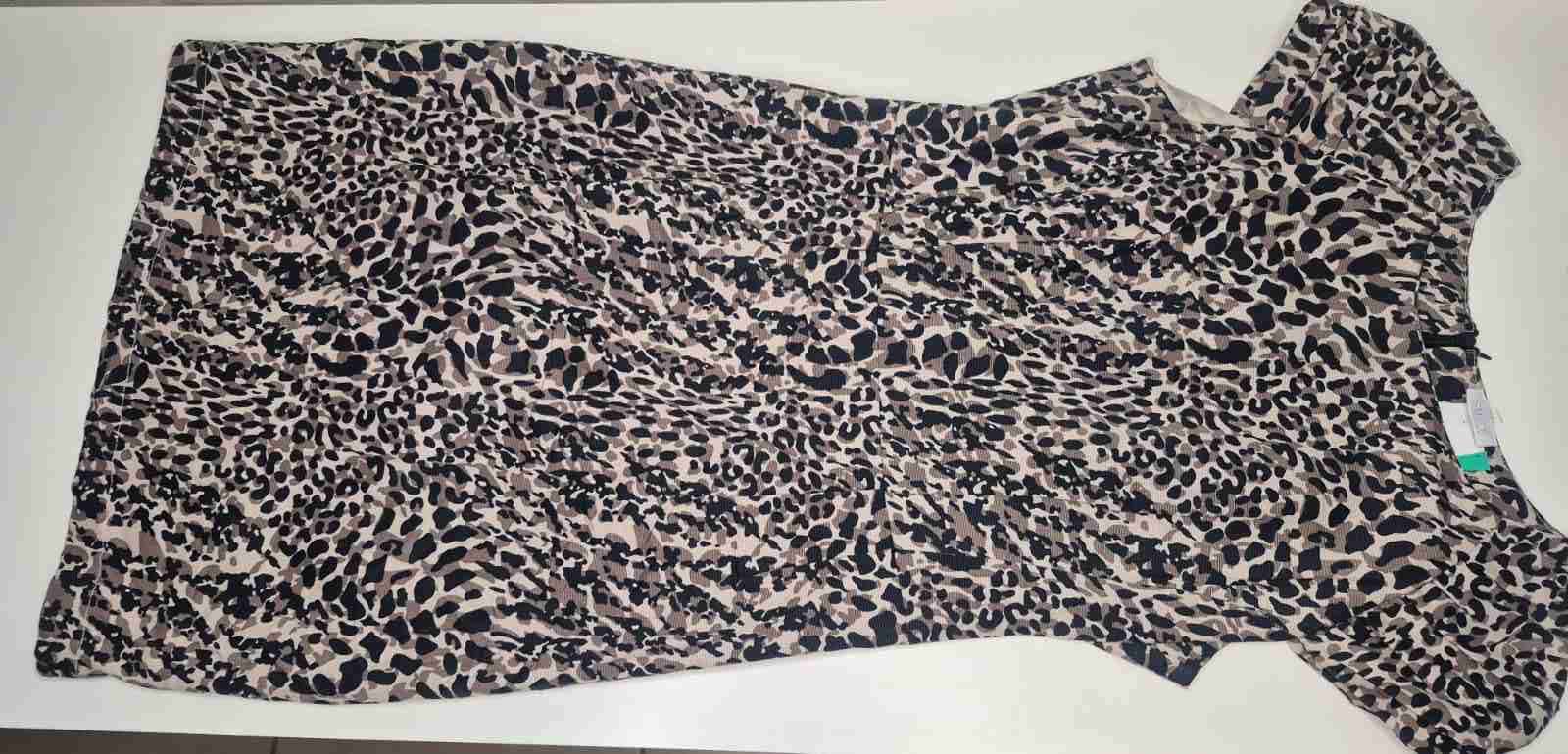 Vestido con estampado animal print - miniatura 1