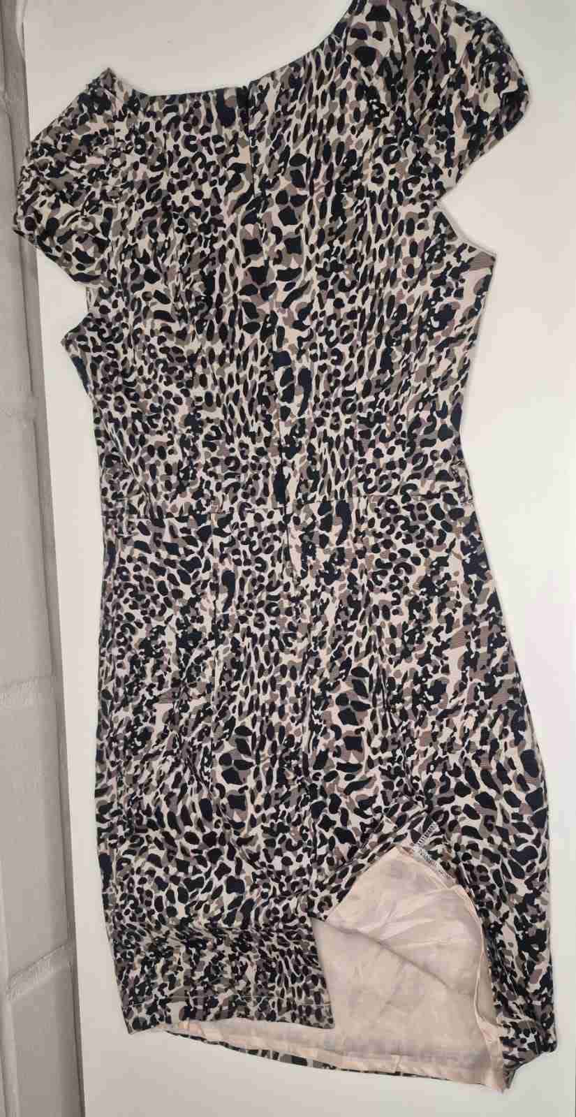 Vestido con estampado animal print - miniatura 3